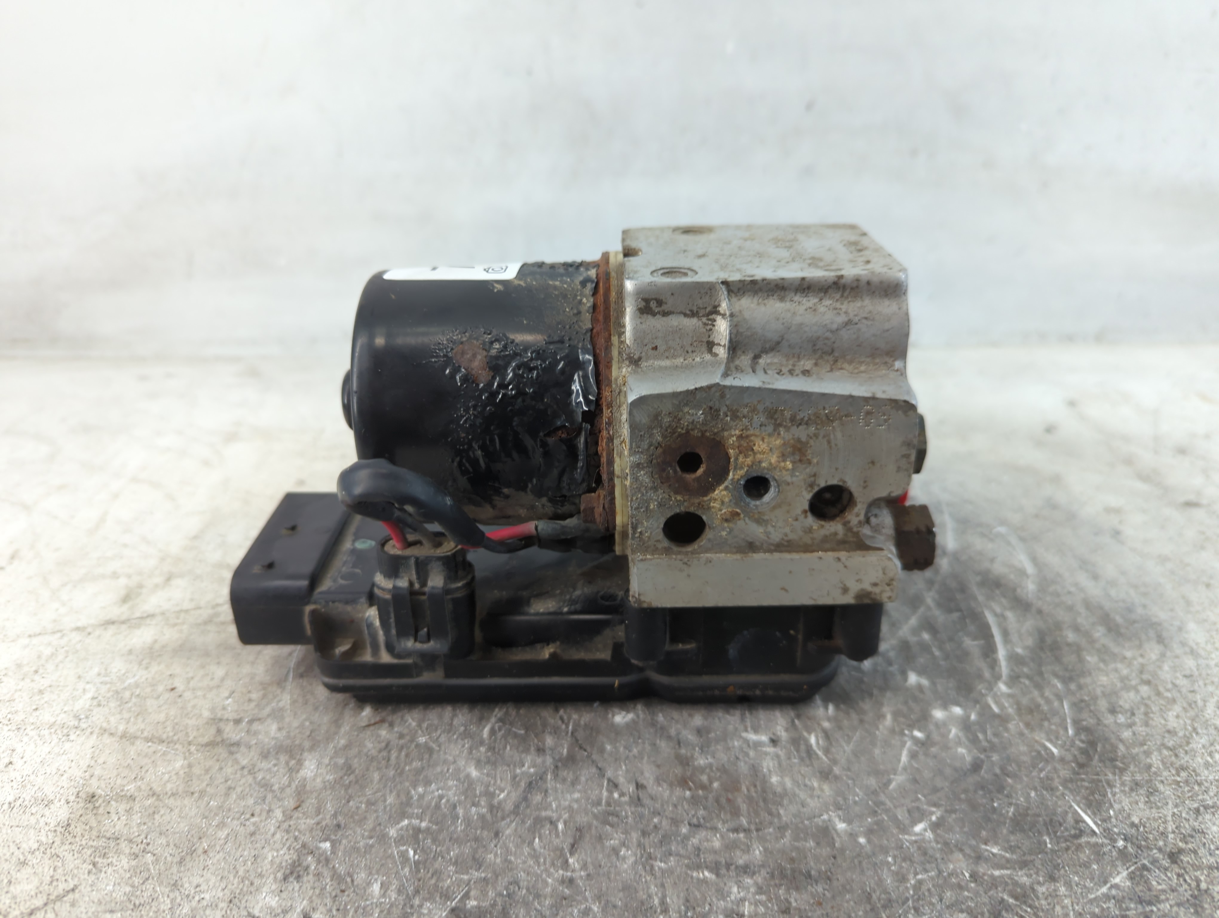 Lincoln Navigator Abs Pump Control Module 791369 - Oemusedautoparts1.com