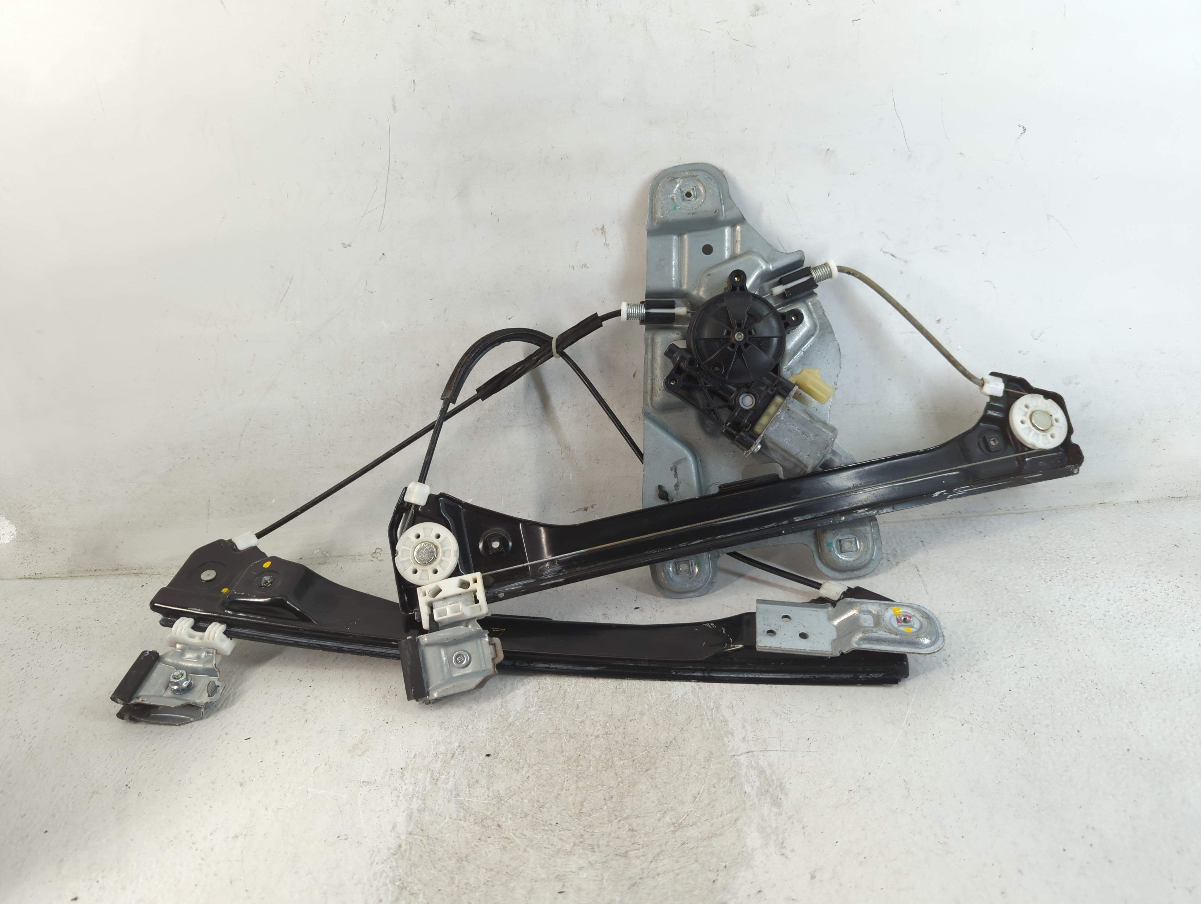 2012-2017 Chevrolet Equinox Driver Left Front Window Regulator 791424 - Oemusedautoparts1.com