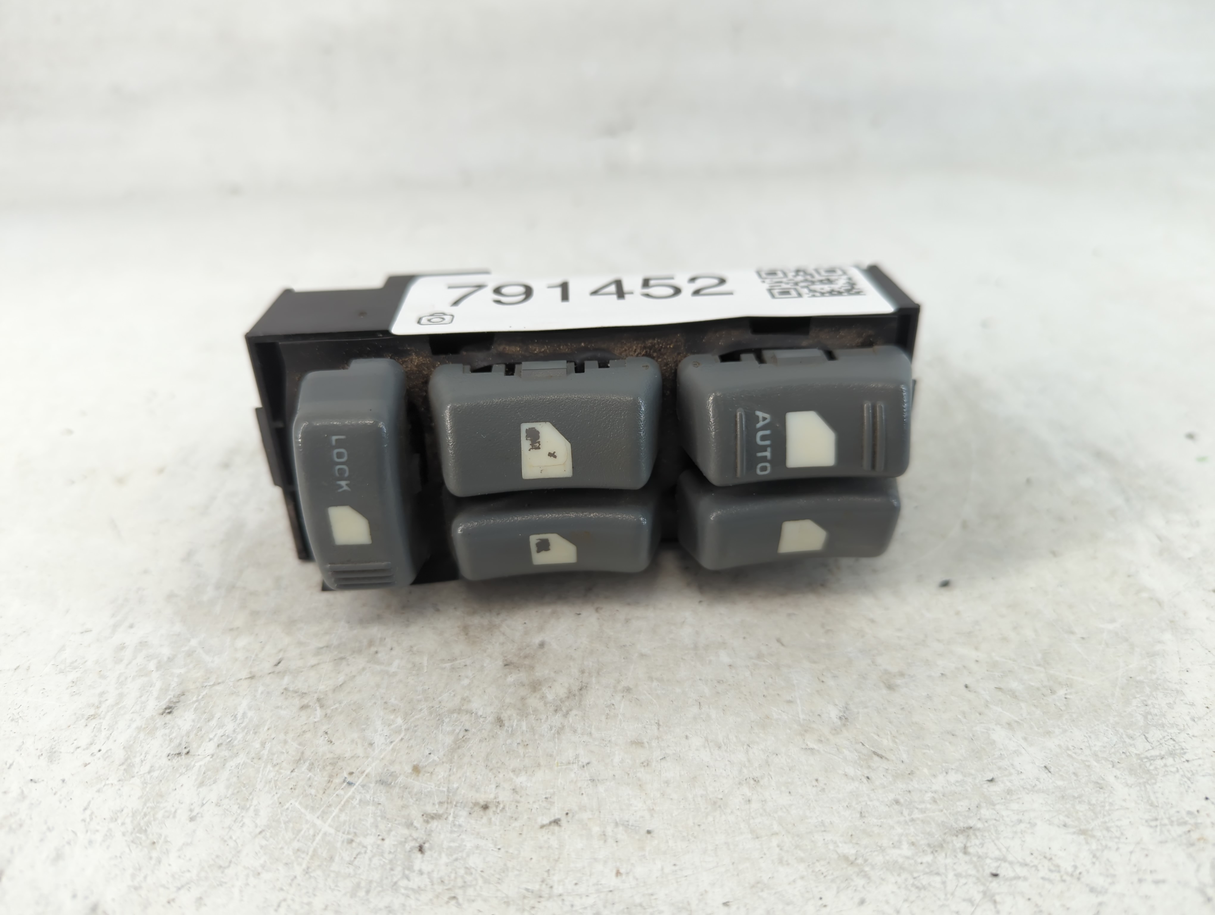 1999 Chevrolet Silverado 1500 Driver Left Door Master Power Window Switch 791452 - Oemusedautoparts1.com