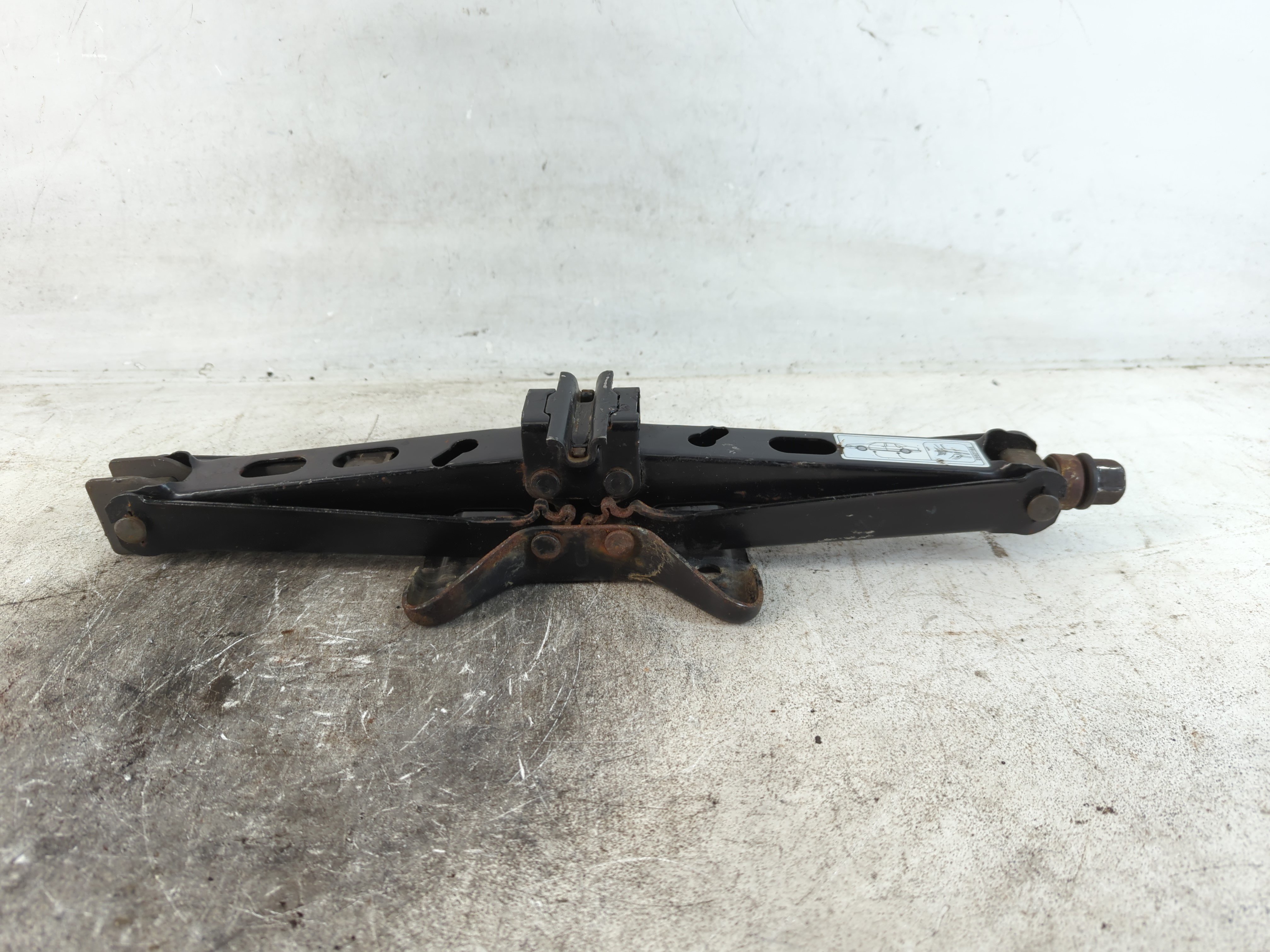 1999 Buick Riviera Spare Scissor Car Jack 791467 - Oemusedautoparts1.com