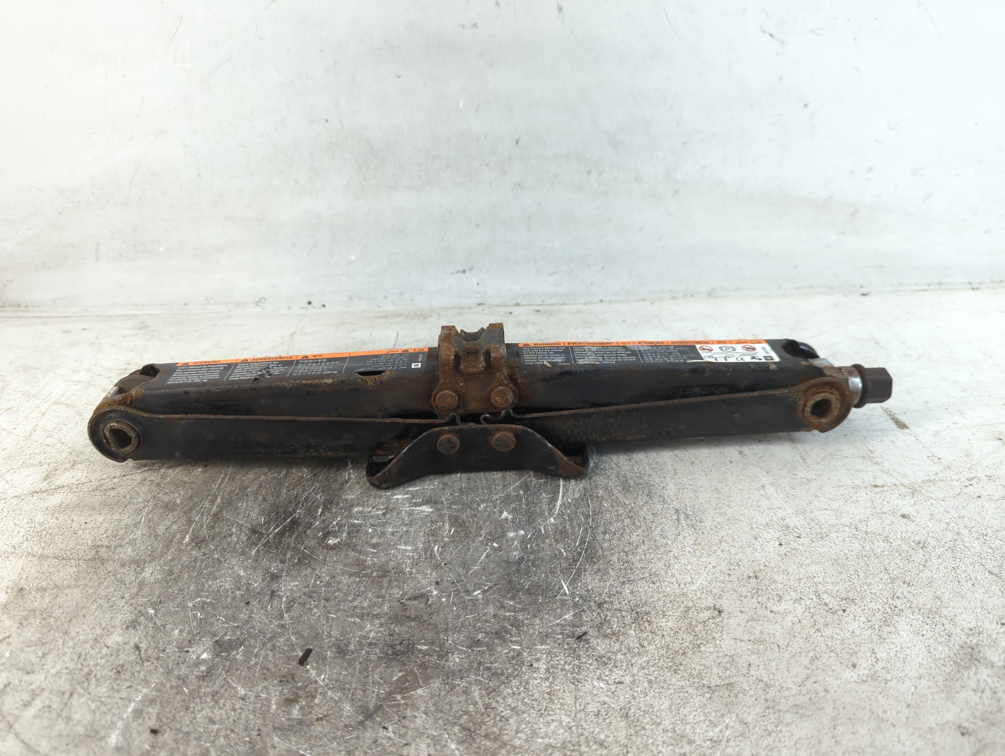 2016 Chevrolet Cruze Spare Scissor Car Jack 791502 - Oemusedautoparts1.com