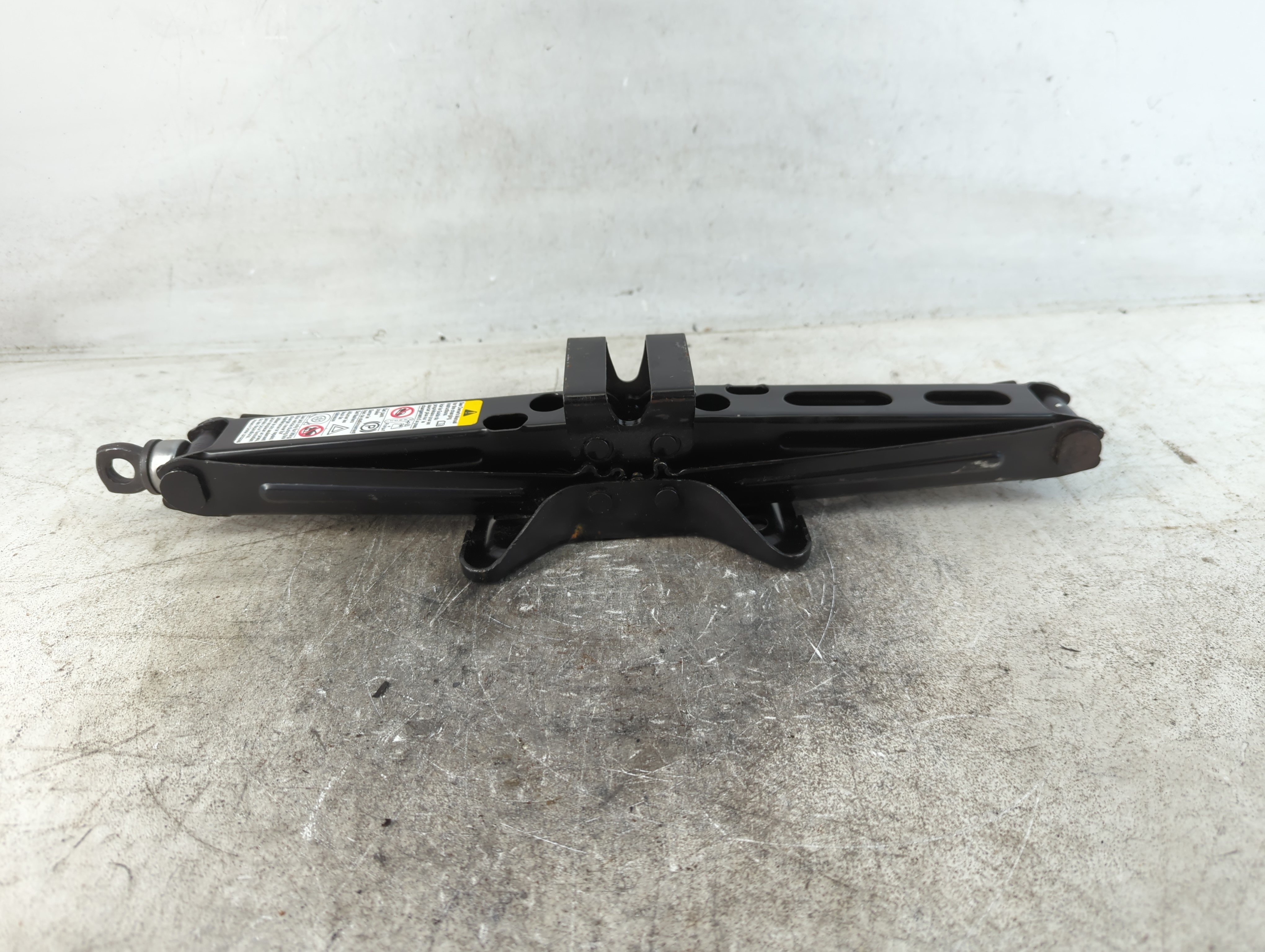 2017 Chevrolet Equinox Spare Scissor Car Jack 791505 - Oemusedautoparts1.com