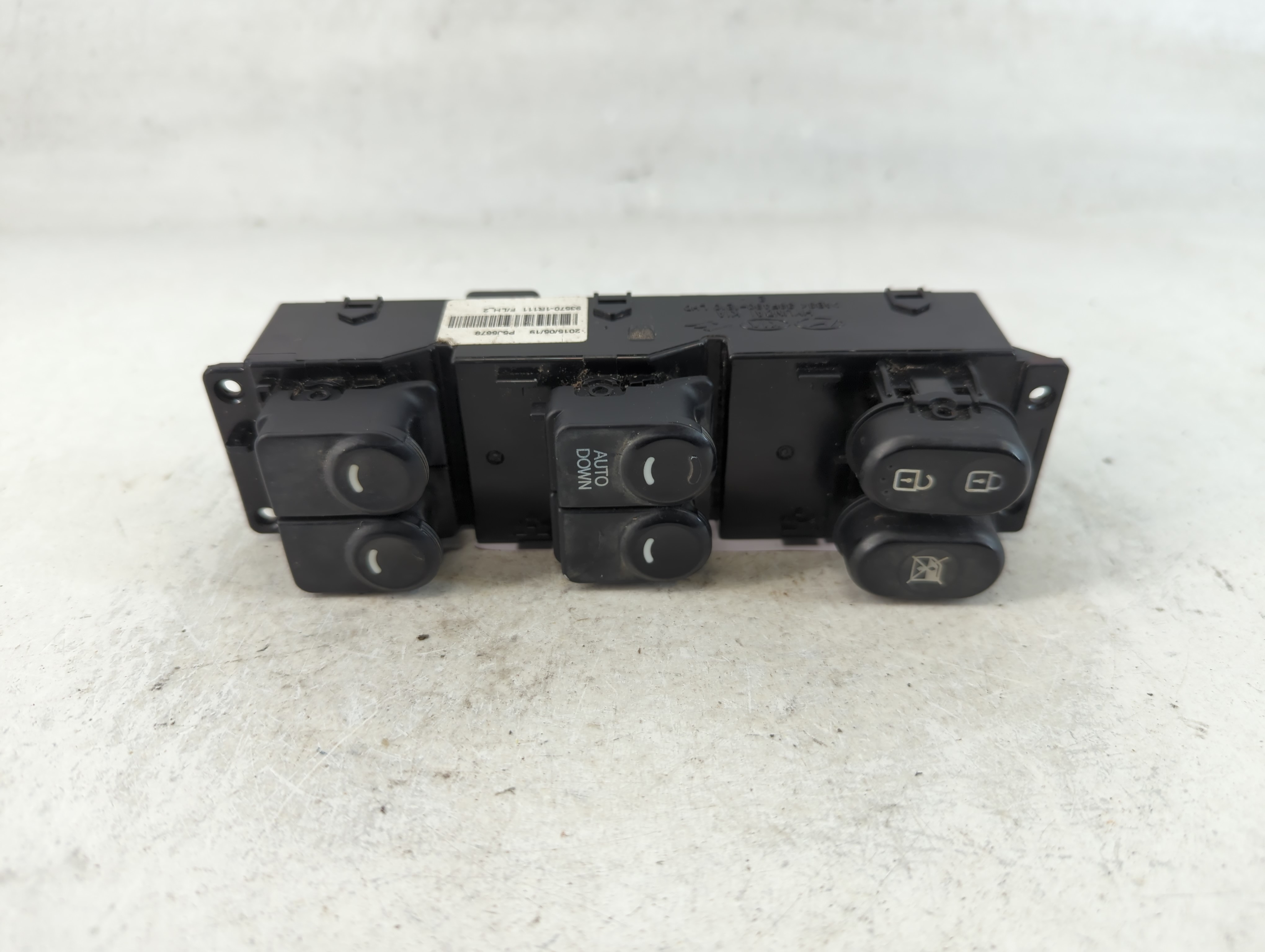 Picture of 2012-2017 Hyundai Accent Driver Left Door Master Power Window Switch 791522