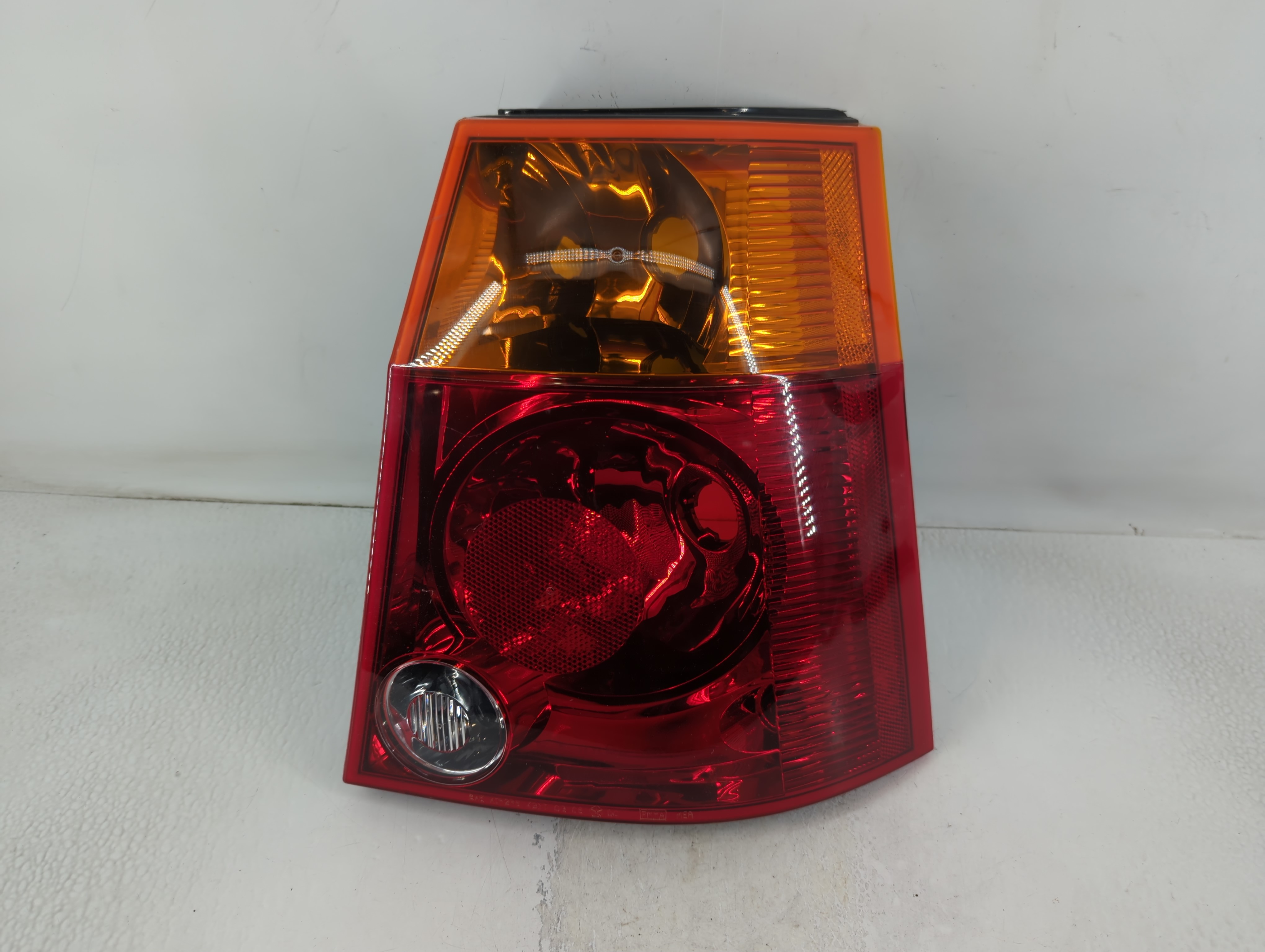 Picture of 2005 Chrysler Pacifica Passenger Right Side Tail Light Taillight Oem 791590