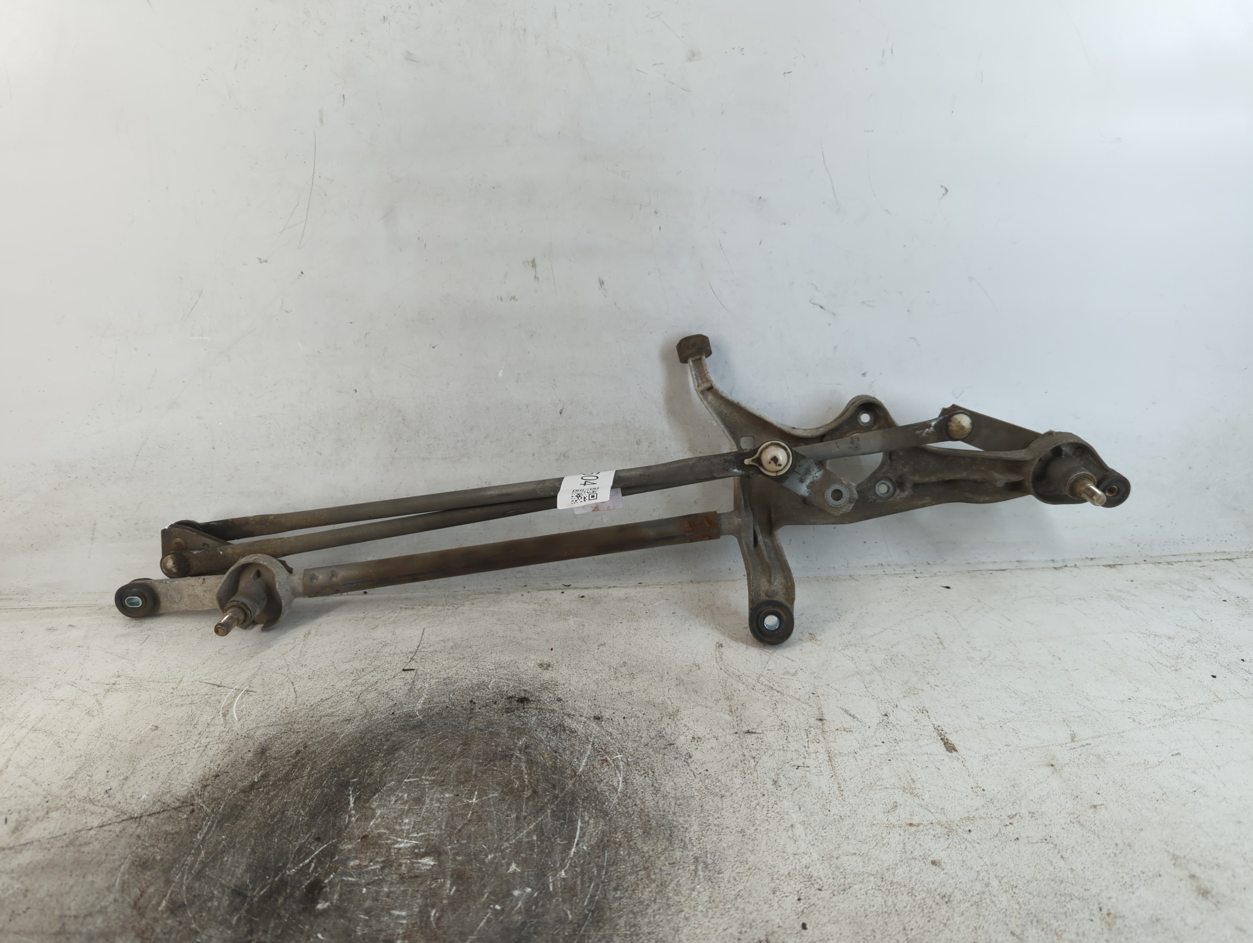 2006 Chevrolet Impala Front Windshield Wiper Transmission Linkage Oem 791604 - Oemusedautoparts1.com