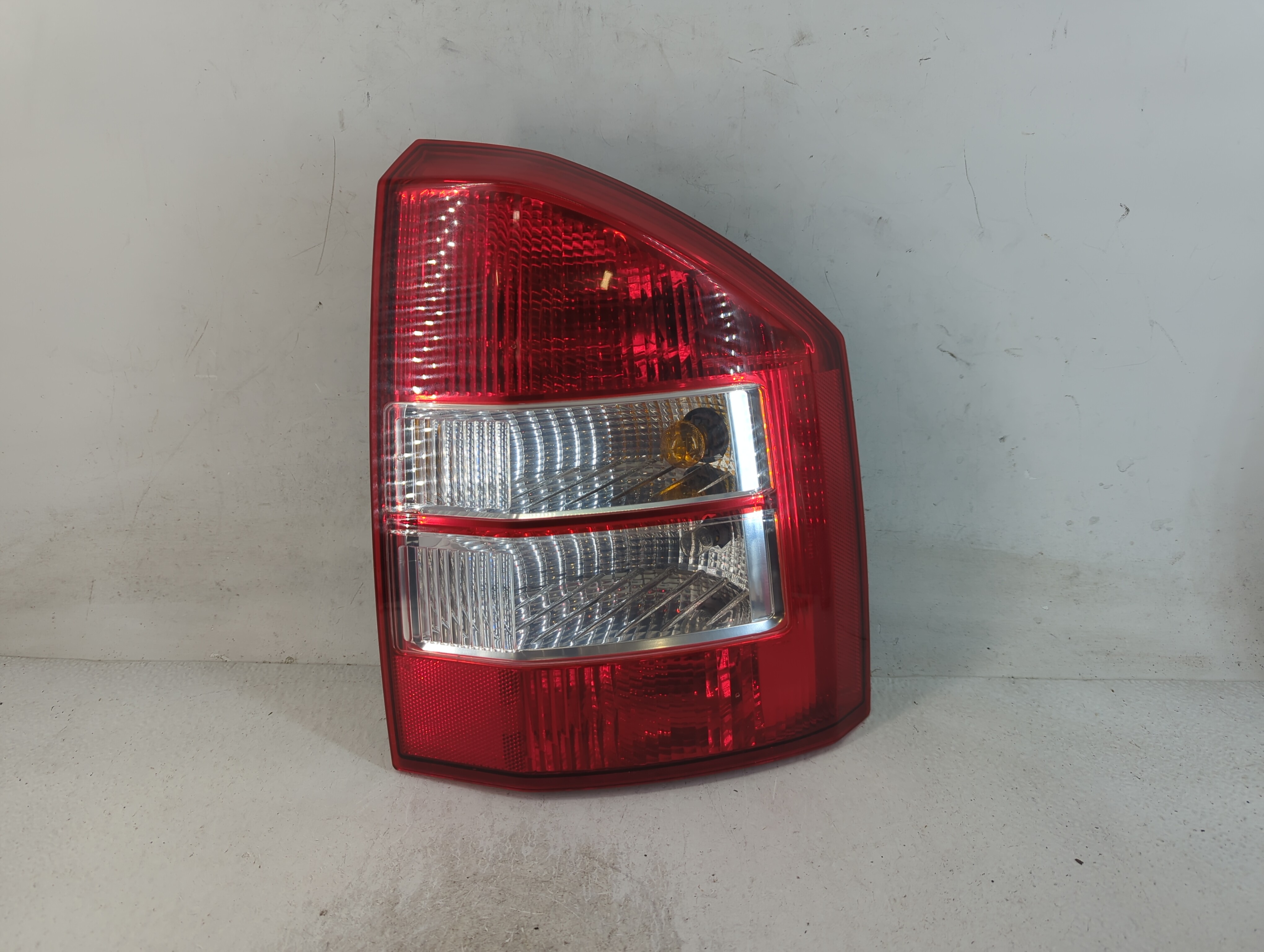 2007-2010 Jeep Compass Passenger Right Side Tail Light Taillight Oem 791612 - Oemusedautoparts1.com