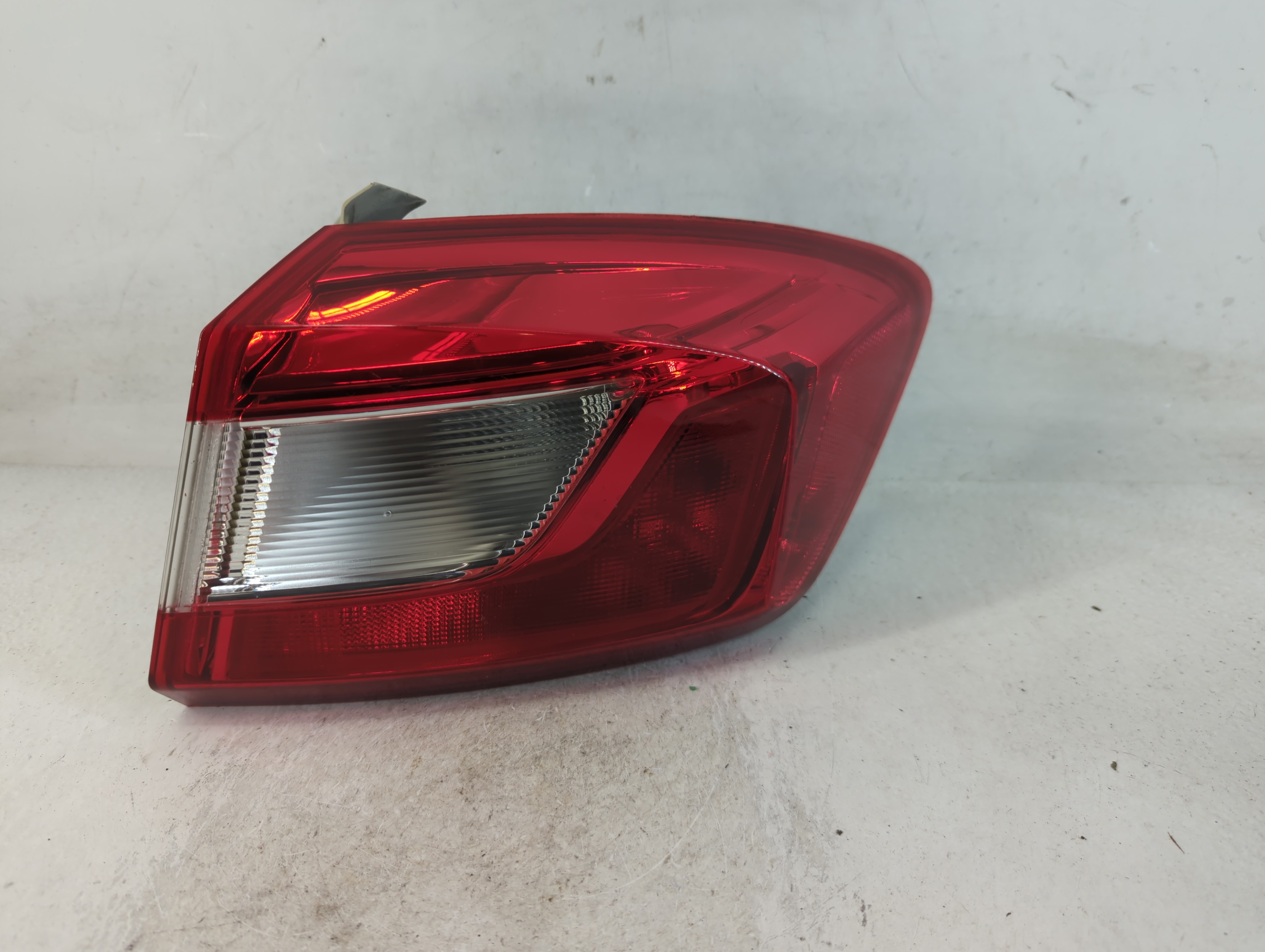 2017-2017 Chevrolet Cruze Passenger Right Side Tail Light Taillight Oem 791667 - Oemusedautoparts1.com