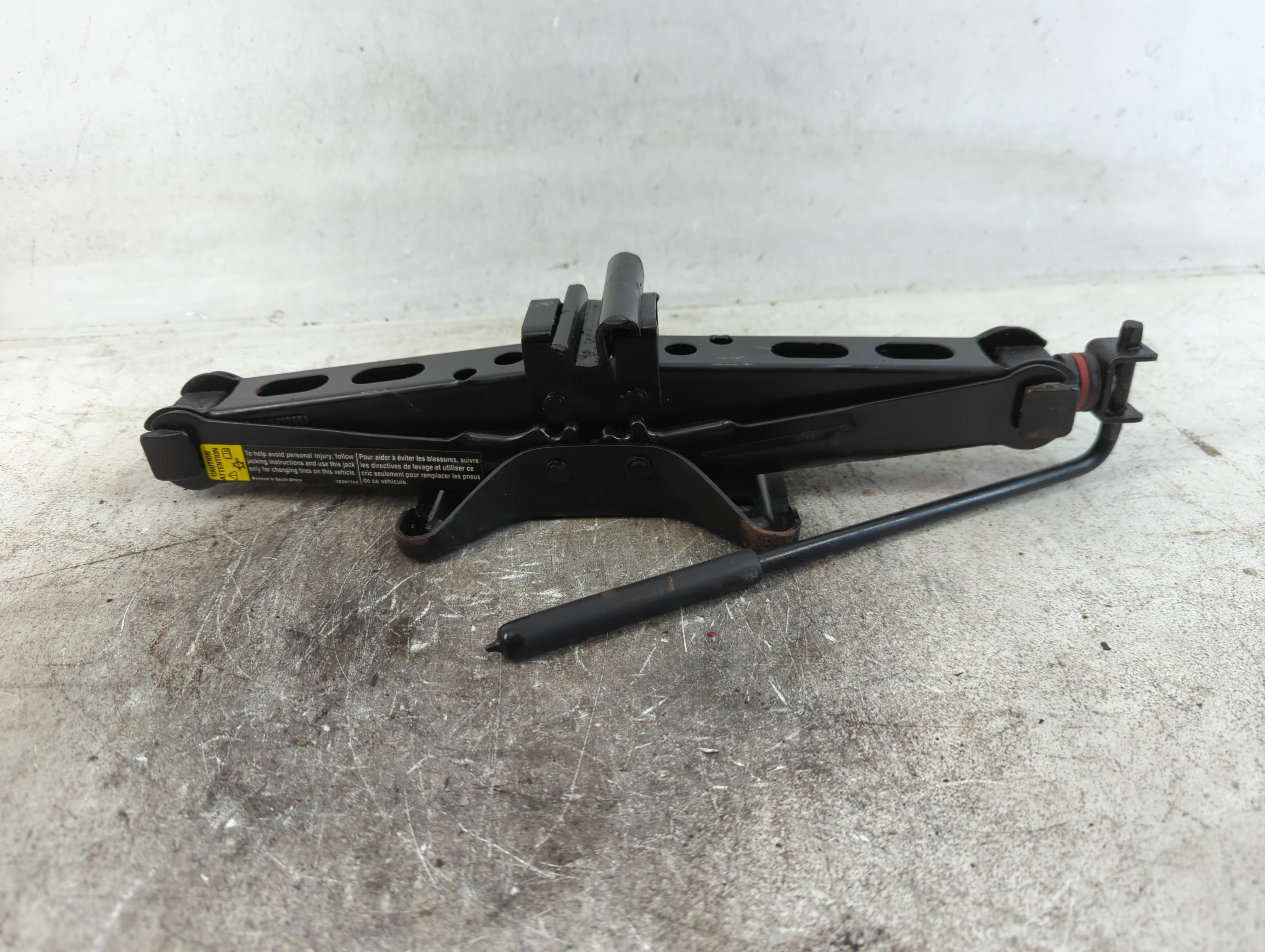 2004 Pontiac Grand Am Spare Scissor Car Jack 791673 - Oemusedautoparts1.com