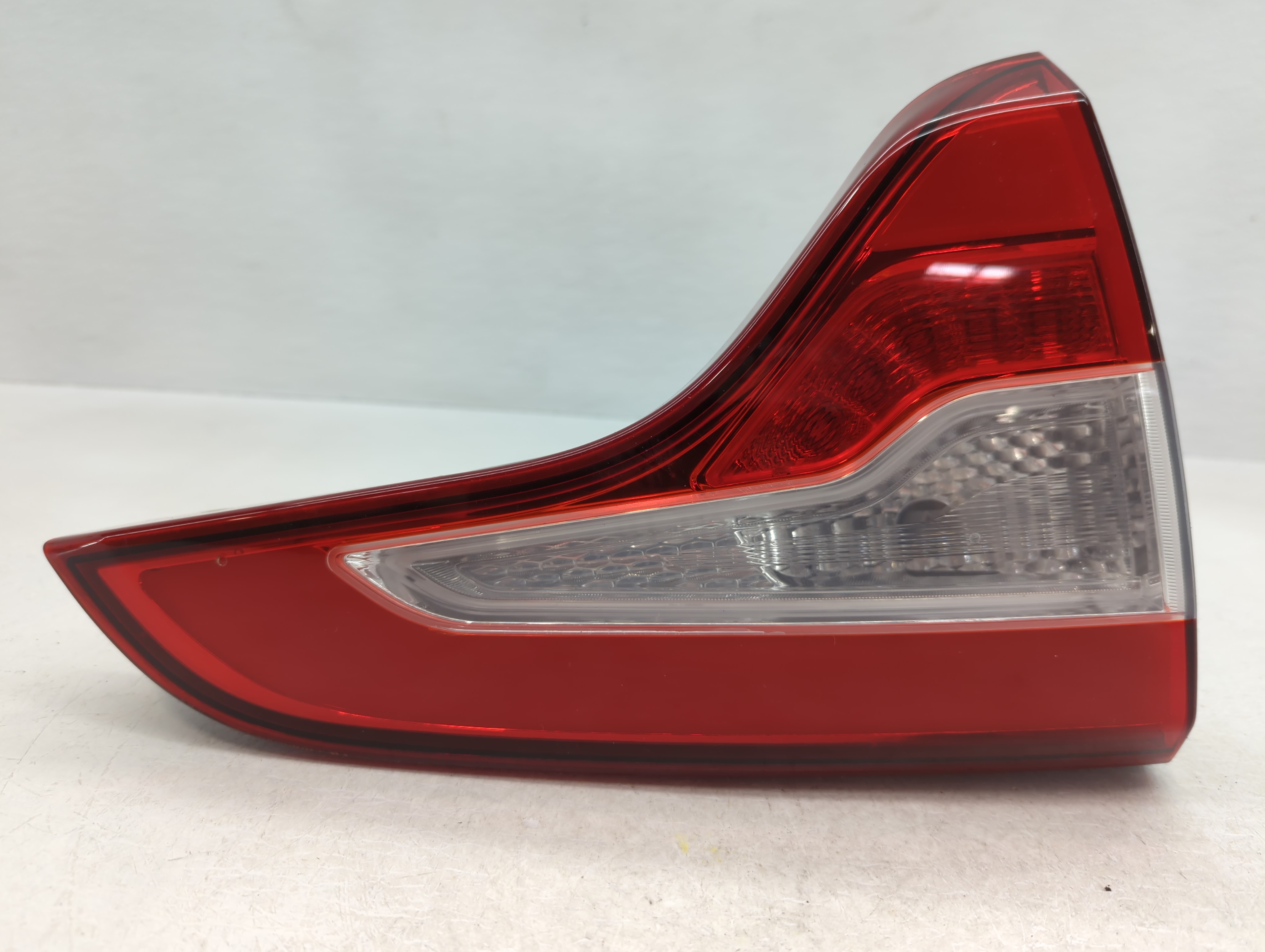 Picture of 2014-2015 Kia Sorento Driver Left Side Tail Light Taillight Oem 791678