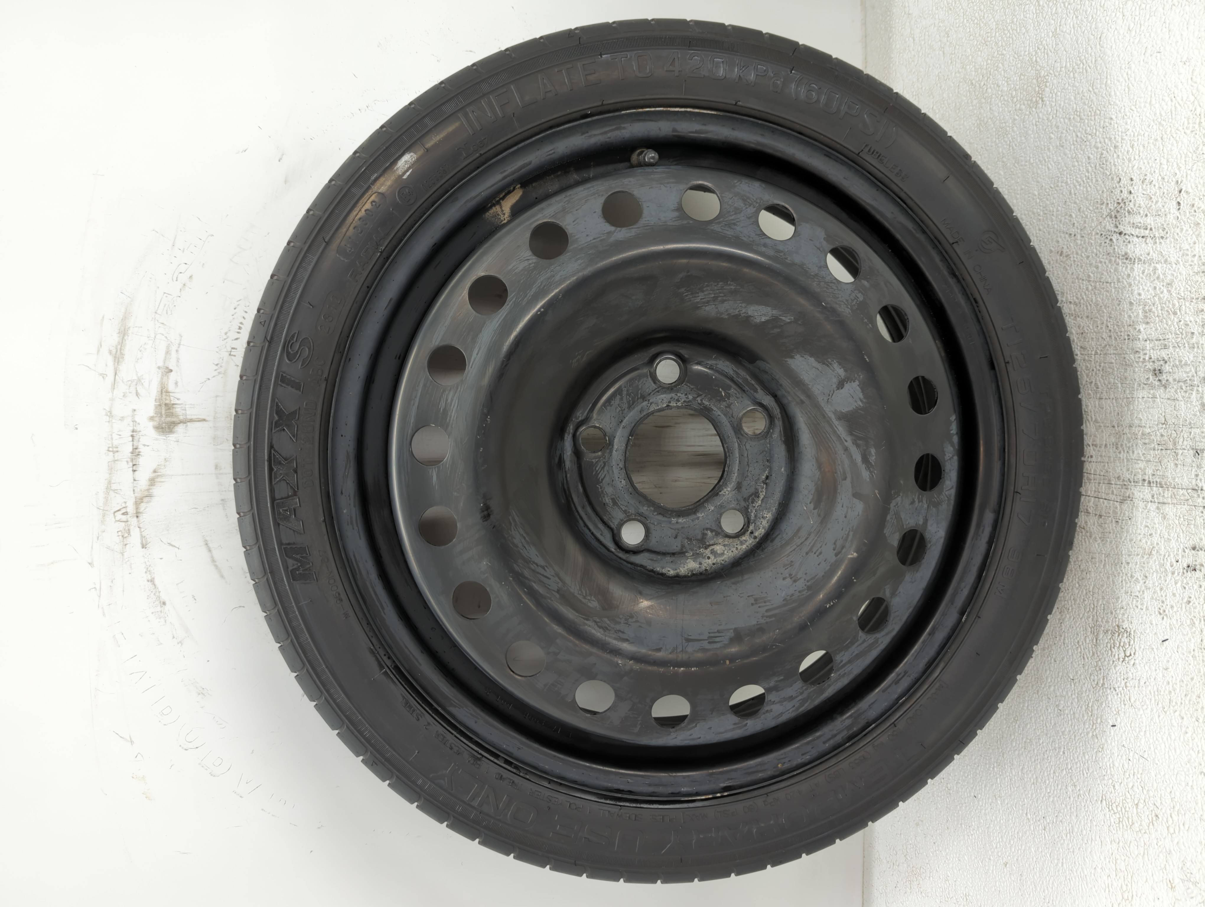 Picture of 2011-2017 Buick Regal Spare Donut Tire Wheel Rim Oem 791763