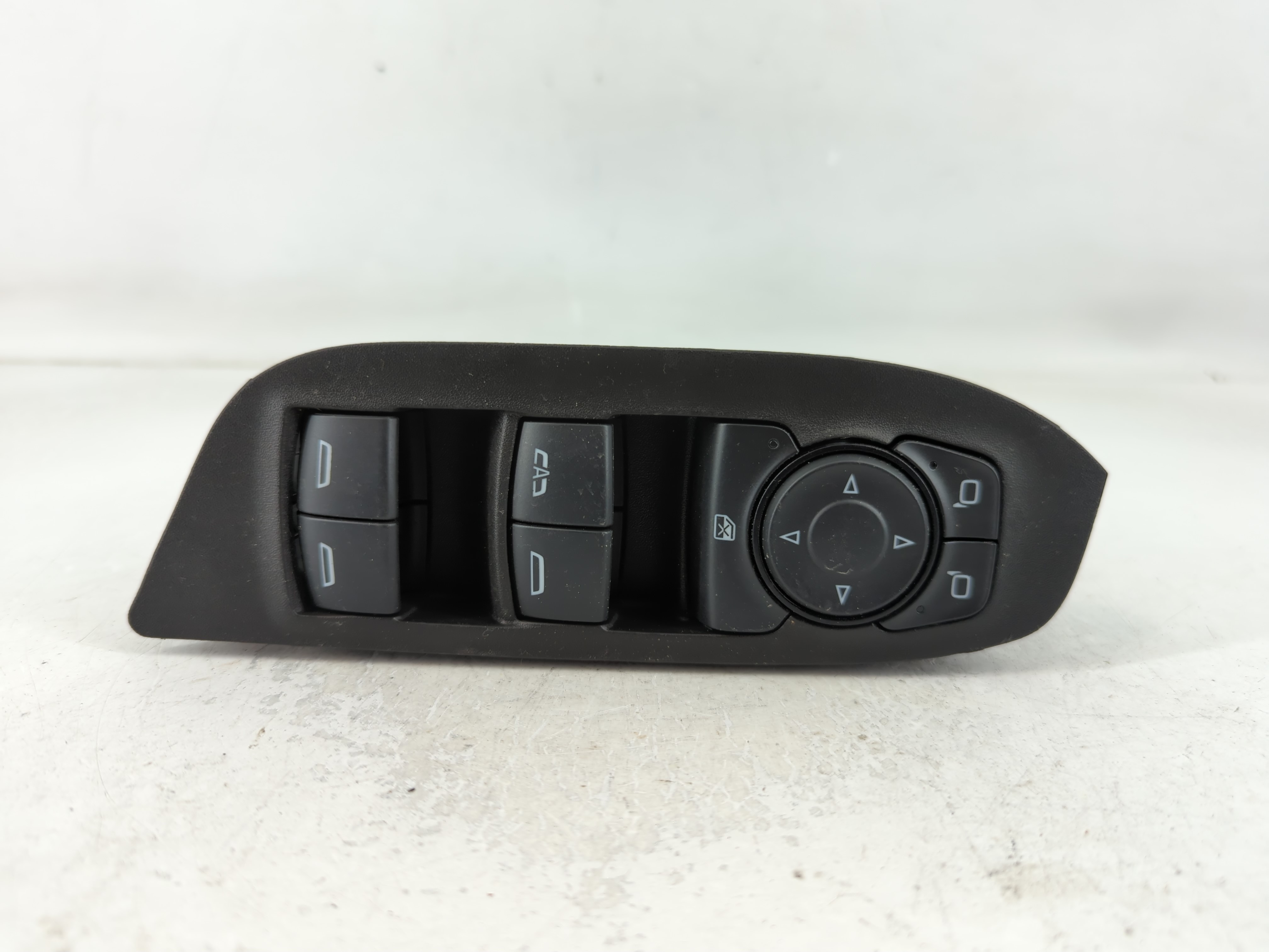 2024 Chevrolet Equinox Driver Left Door Master Power Window Switch 791800 - Oemusedautoparts1.com