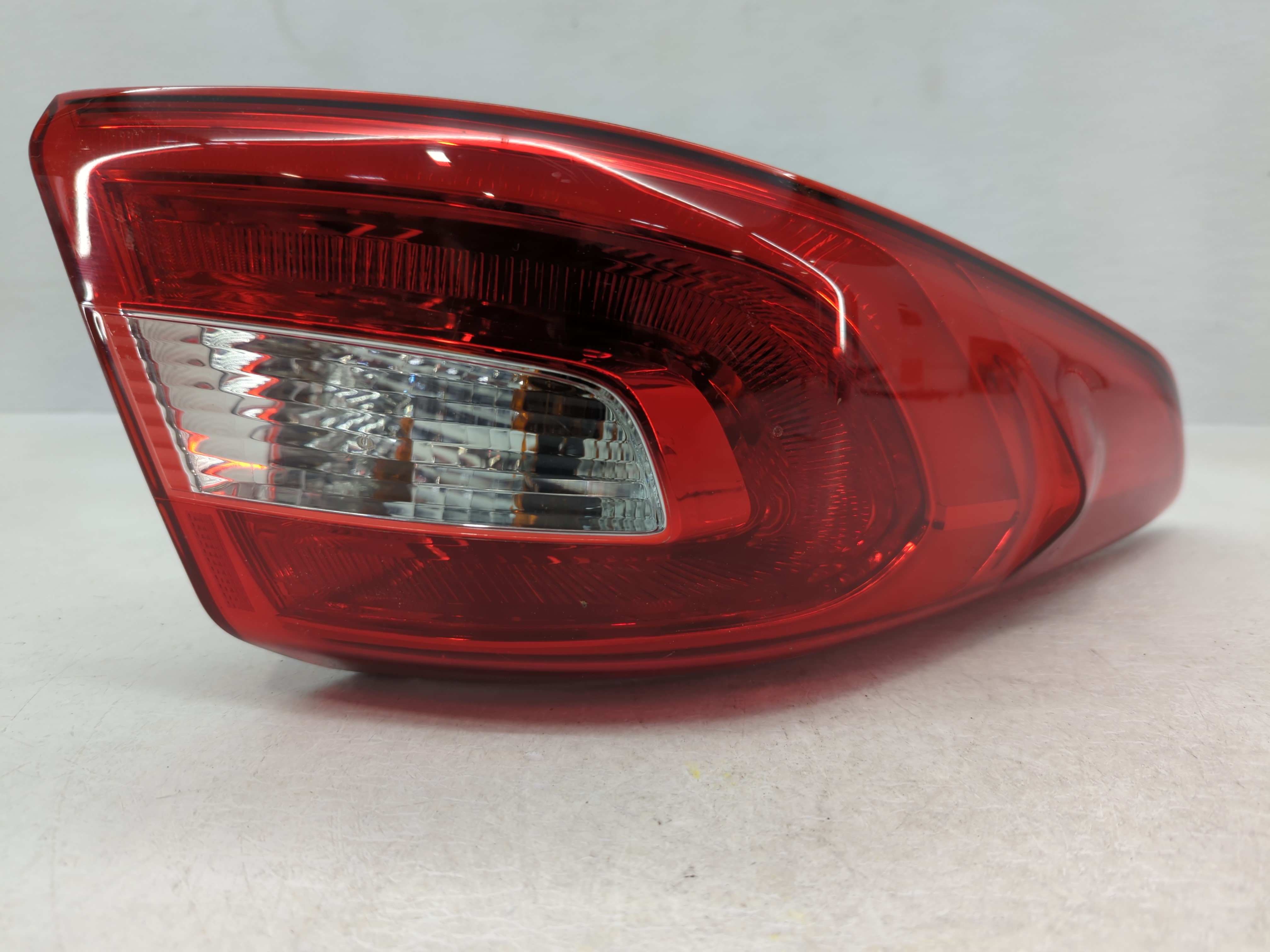 2015-2017 Hyundai Sonata Driver Left Side Tail Light Taillight Oem 791809 - Oemusedautoparts1.com