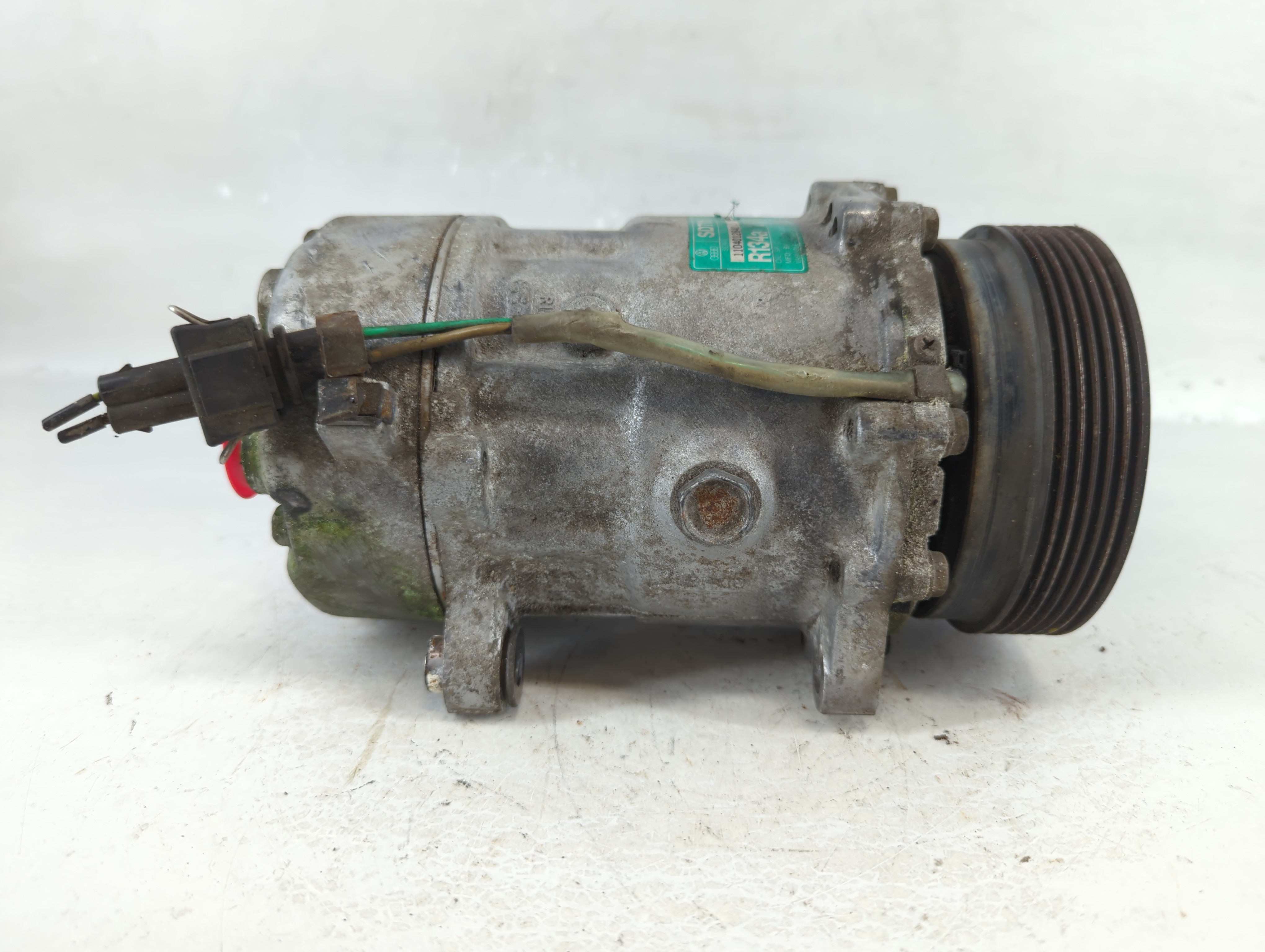 Picture of 1999-2006 Volkswagen Beetle Air Conditioning A/c Ac Compressor Oem 791829