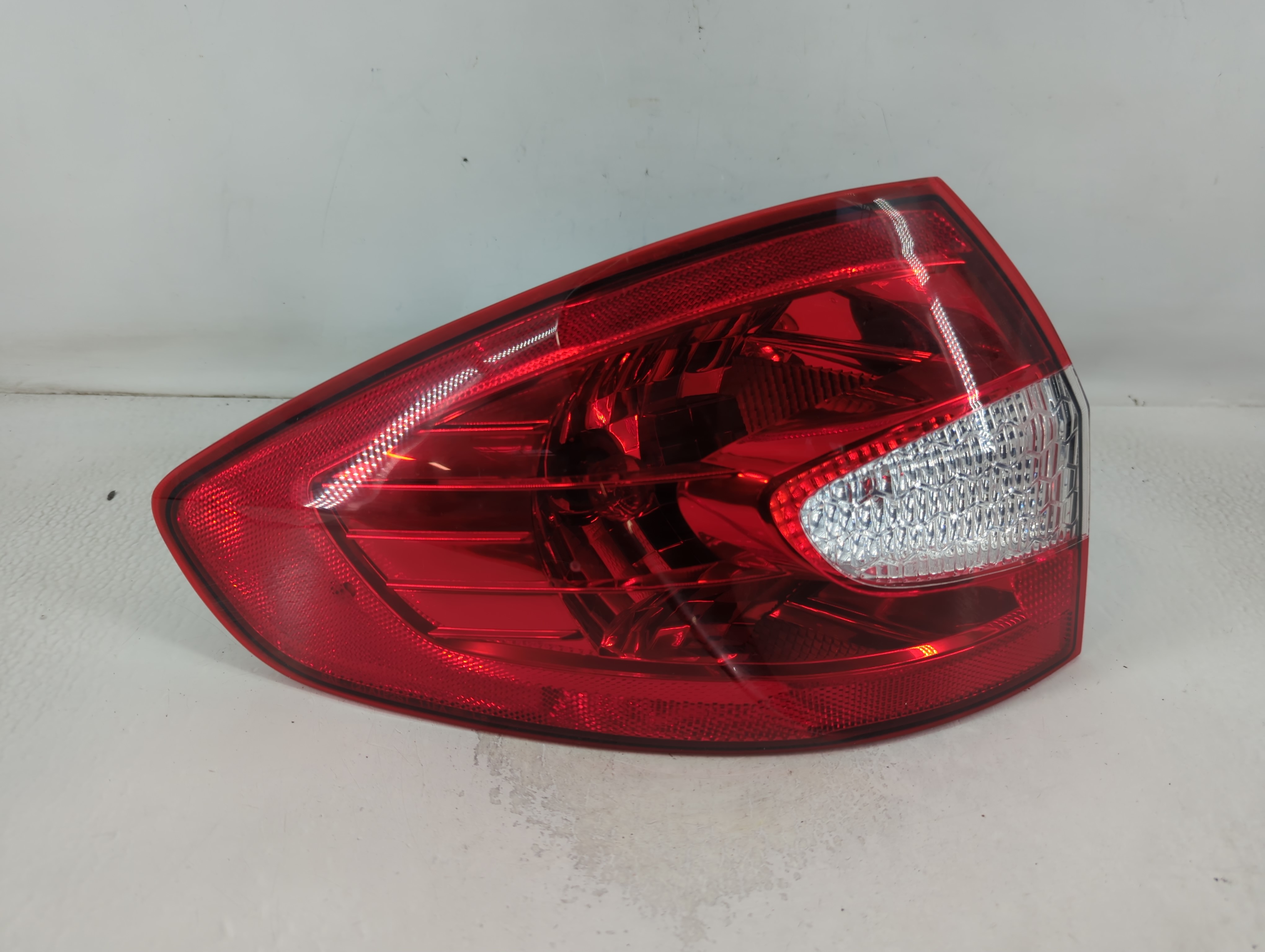 2011-2013 Ford Fiesta Driver Left Side Tail Light Taillight Oem 791846 - Oemusedautoparts1.com