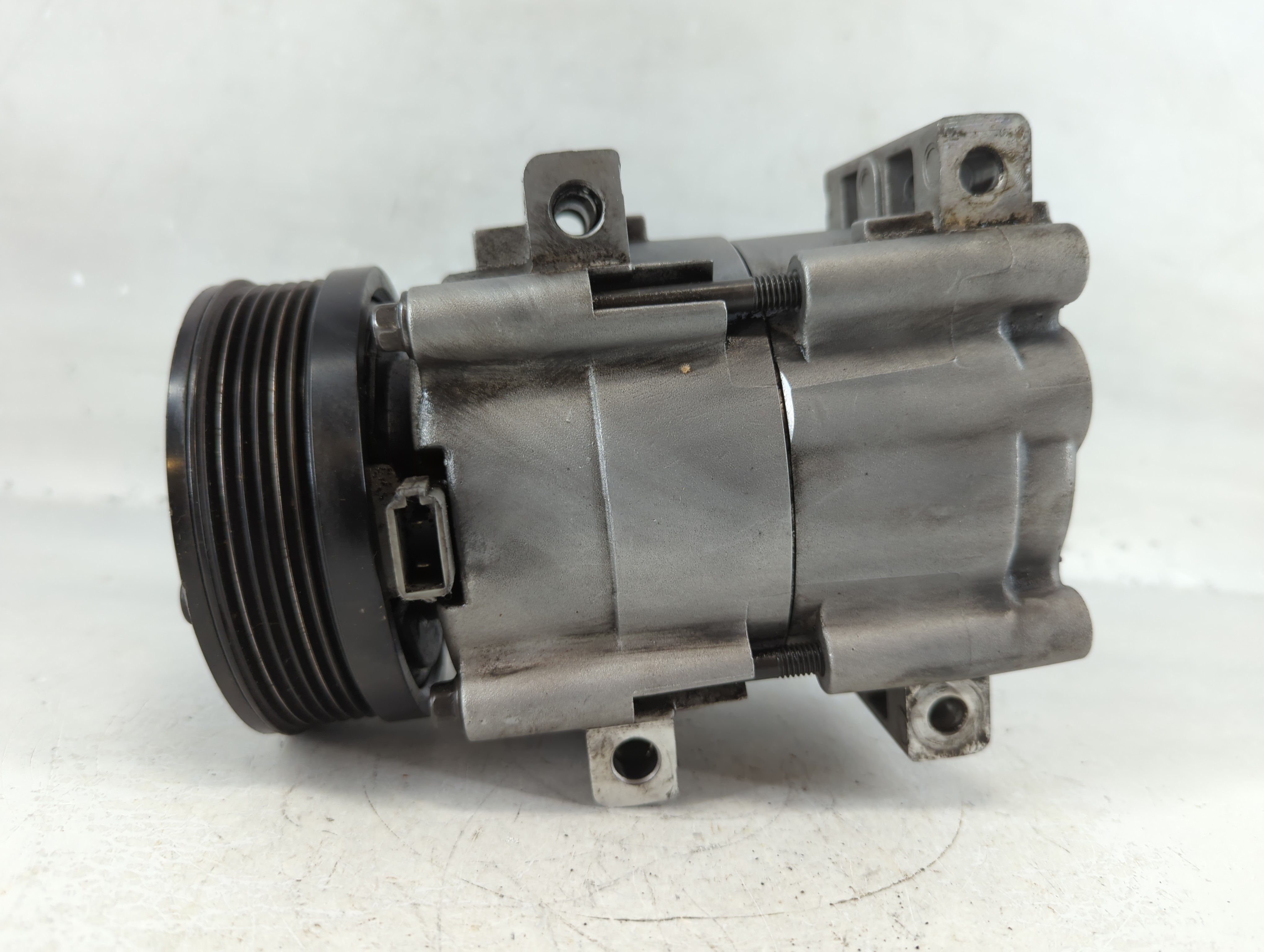Picture of 1995-1995 Gmc Safari Air Conditioning A/c Ac Compressor Oem 791972