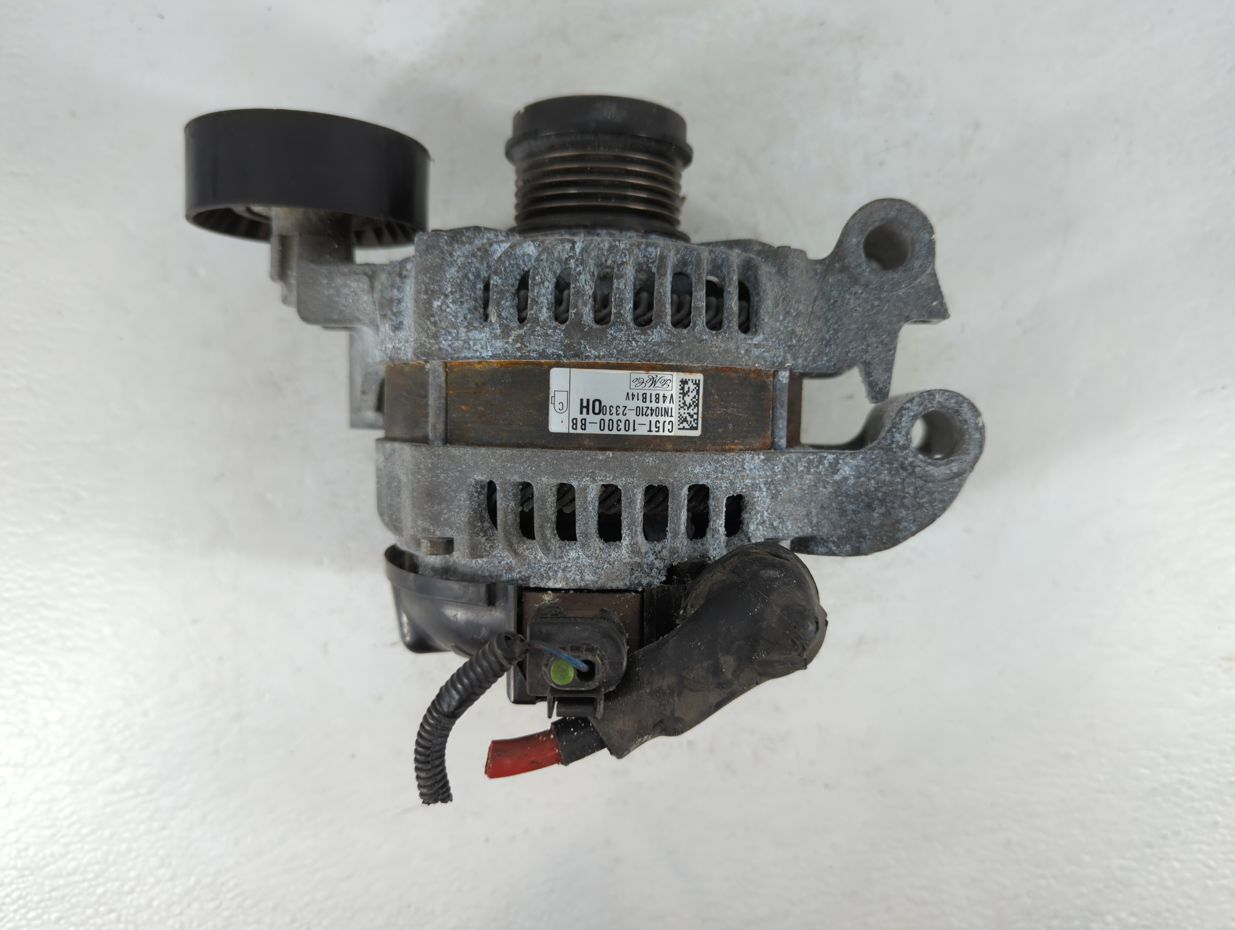 Picture of 2013-2019 Ford Escape Alternator Generator Charging Assembly Engine Oem 791986