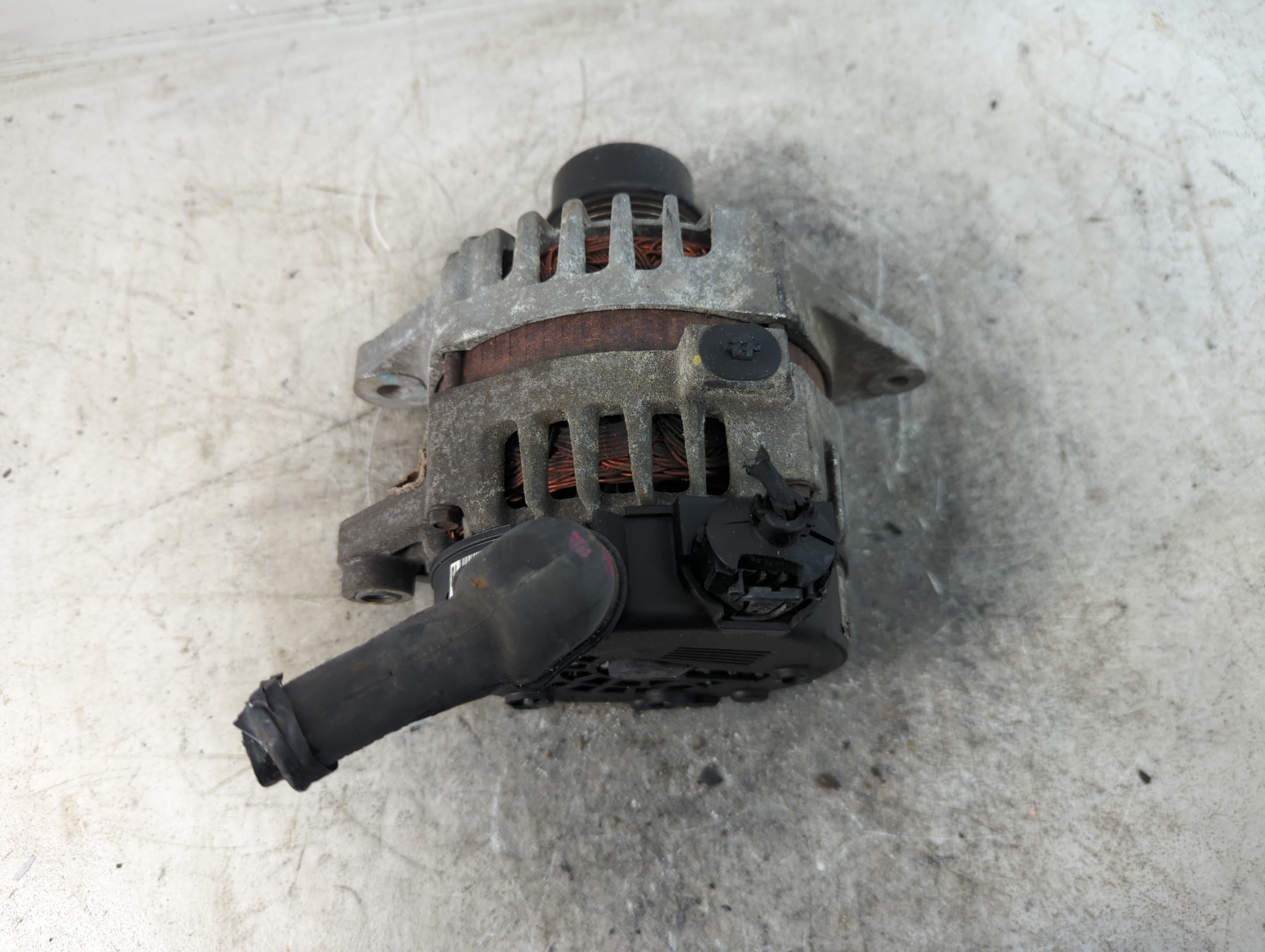 Picture of 2016 Hyundai Tucson Alternator Generator Charging Assembly Engine Oem 792020