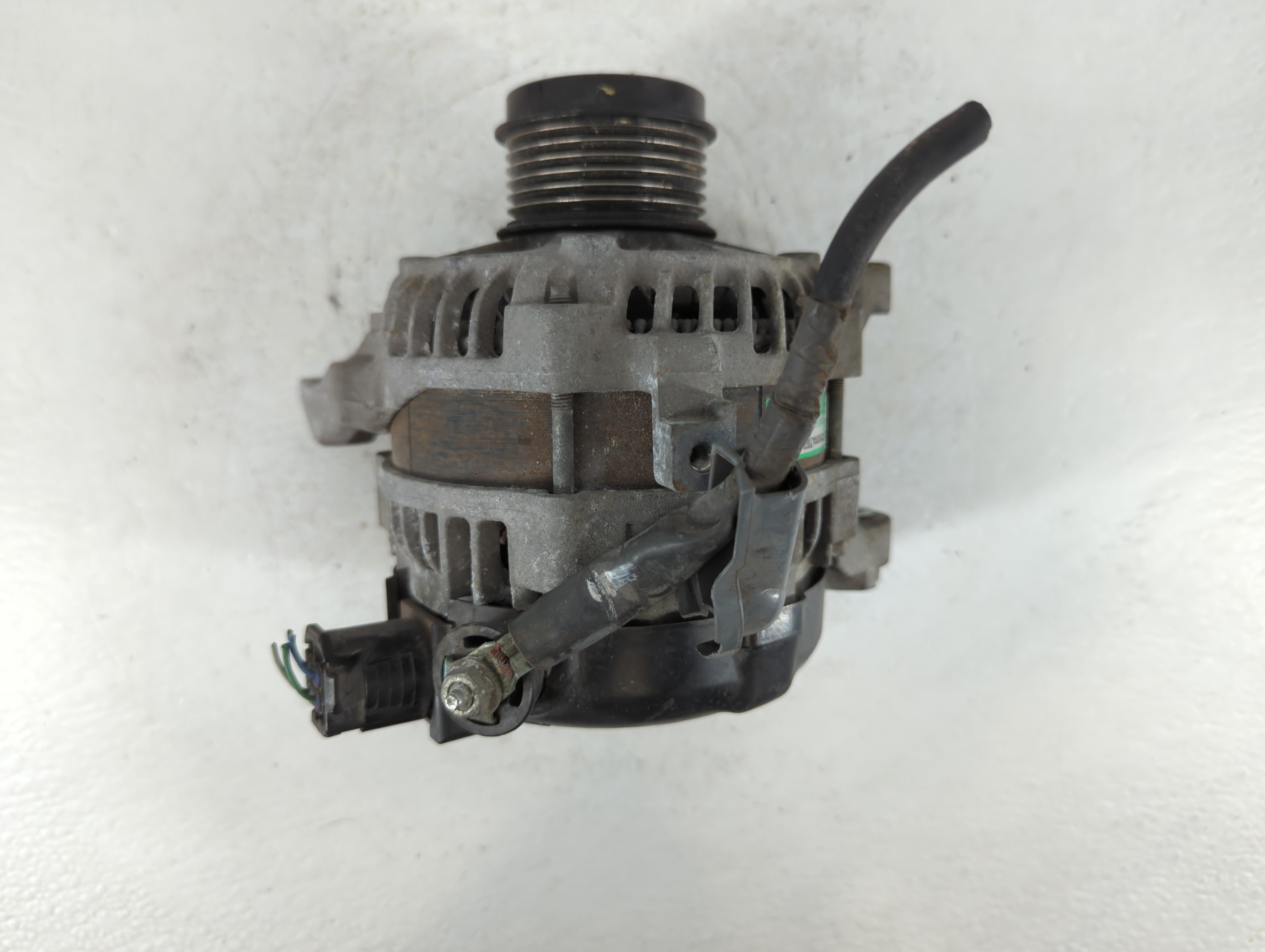 Picture of 2013-2018 Toyota Rav4 Alternator Generator Charging Assembly Engine Oem 792119