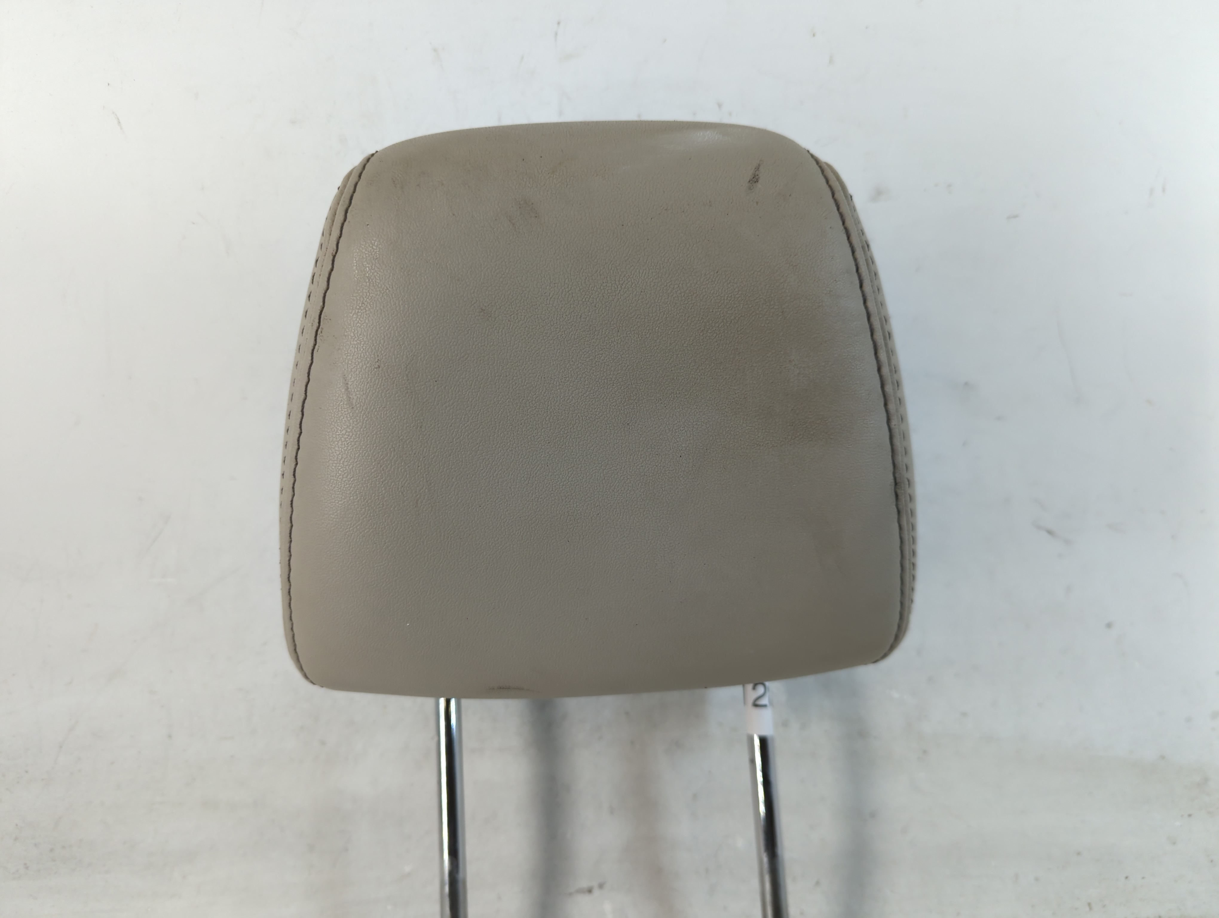 2012 Ford Taurus Headrest Head Rest Front Driver Passenger Seat Grey 792128 - Oemusedautoparts1.com