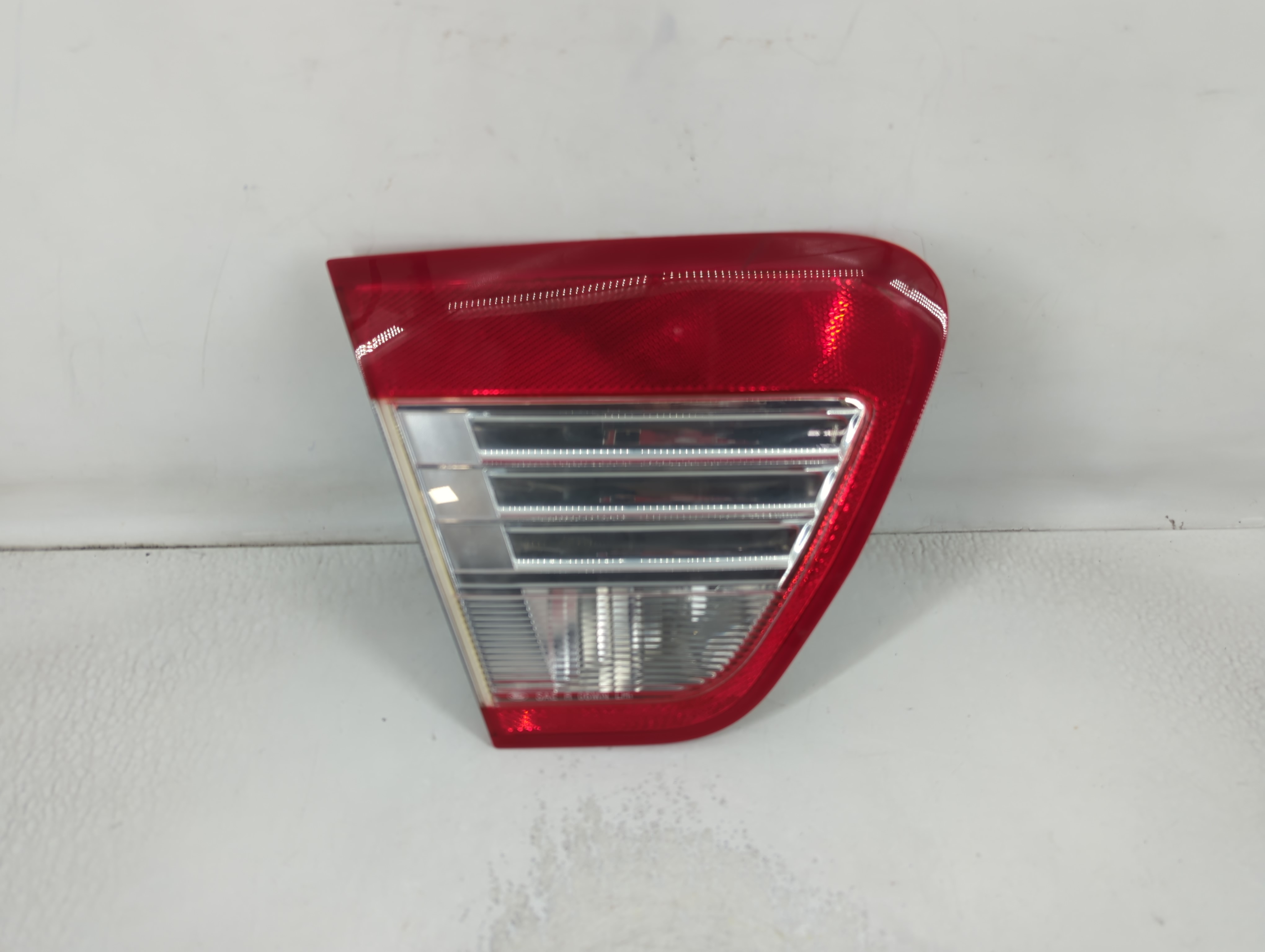 2006-2009 Mercury Milan Rear Center Lid Brake Light Tail Light 792159 - Oemusedautoparts1.com