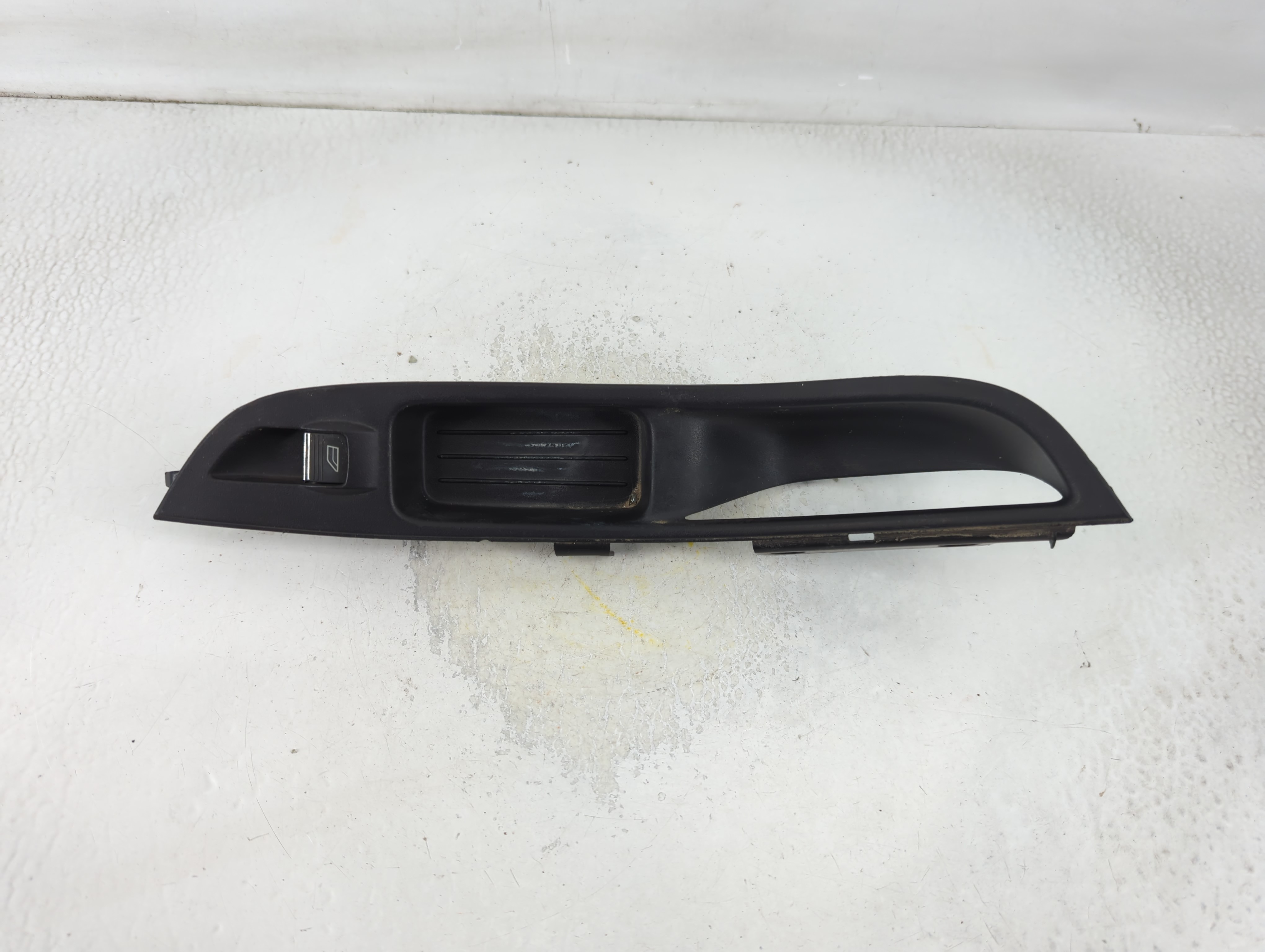 Picture of 2011 Ford Focus Front Right Passenger Interior Door Panel Trim Black 792361