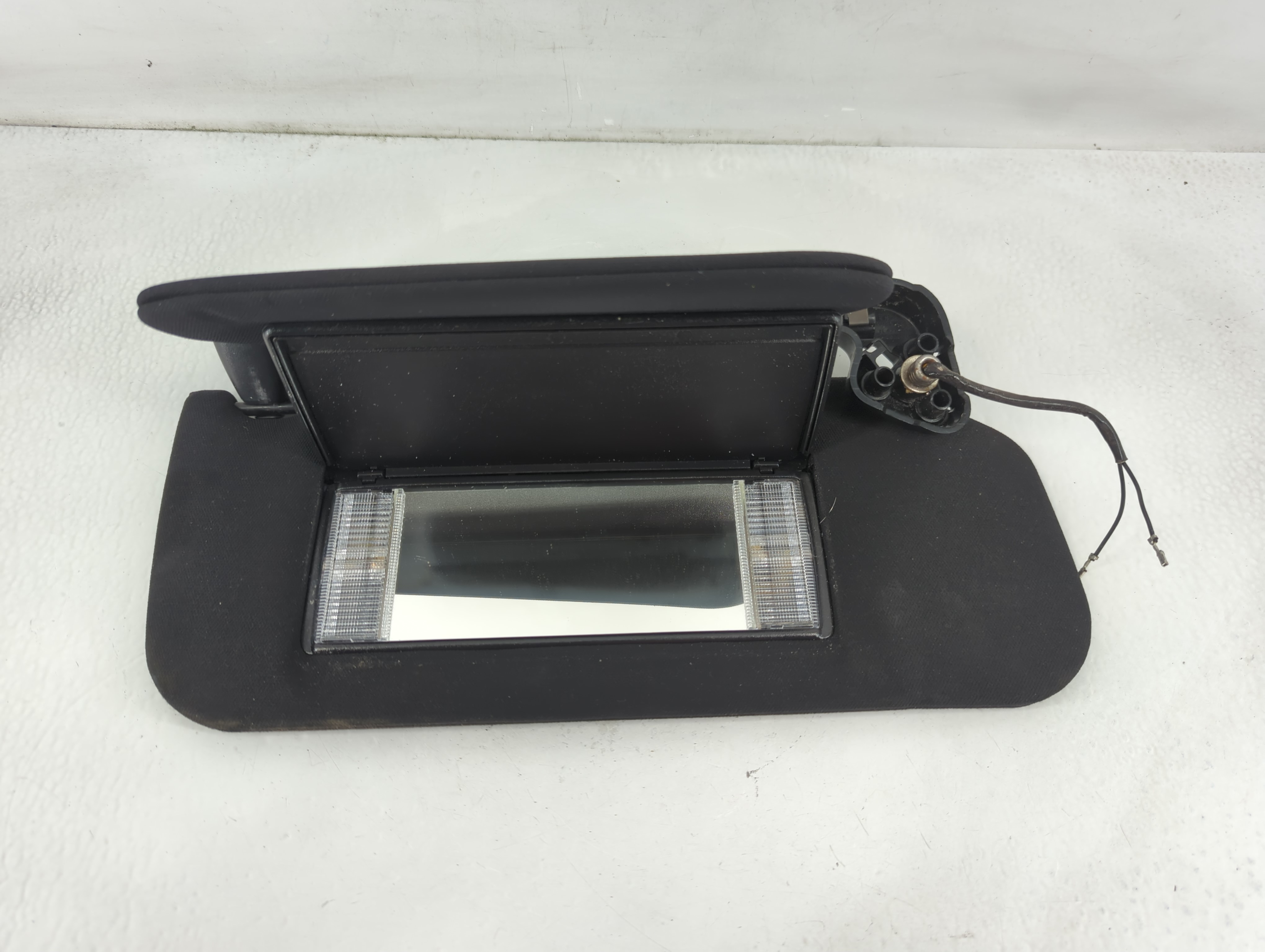 2005 Lincoln Ls Driver Sun Visor Mirror Left Sunvisor 792640 - Oemusedautoparts1.com