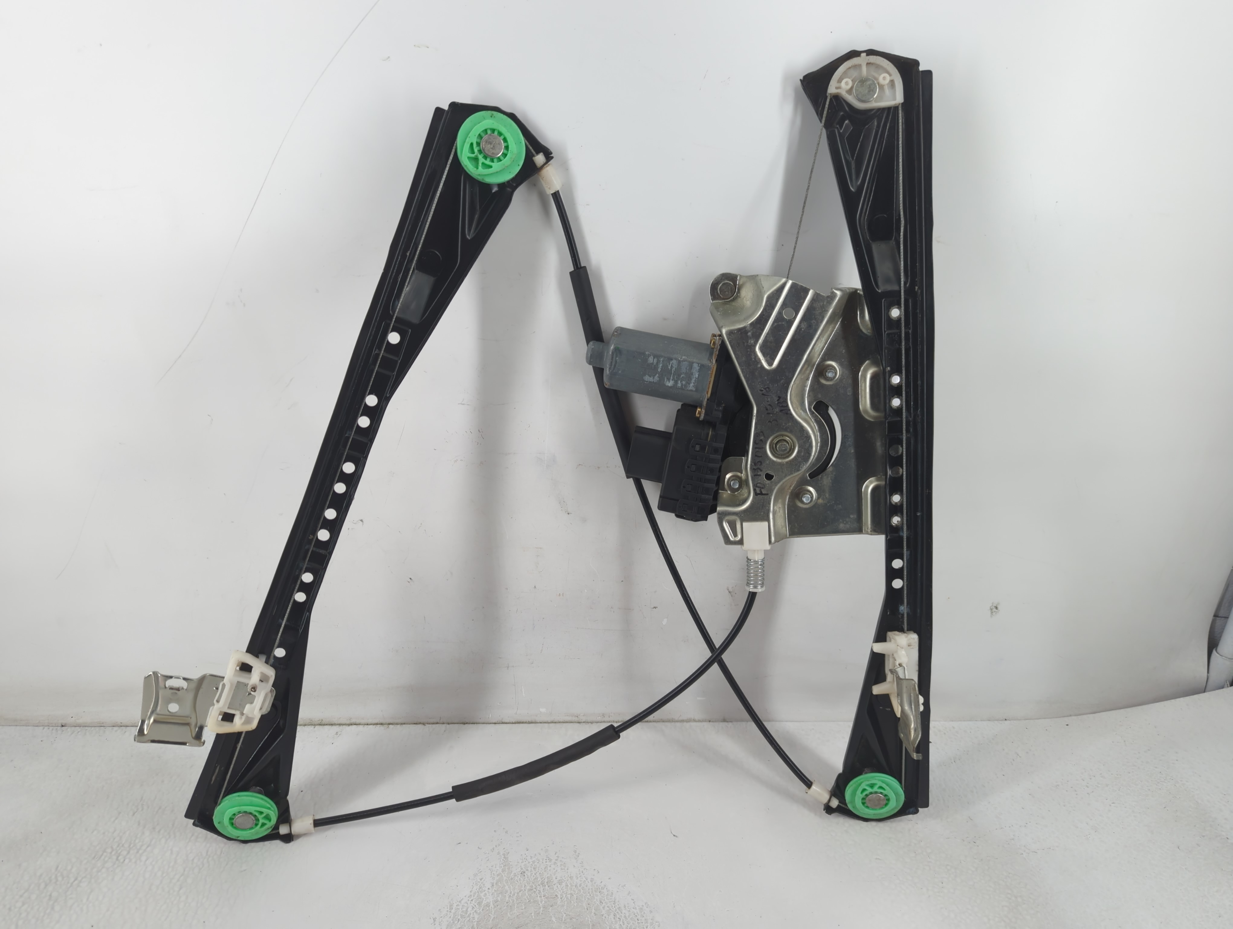 2005 Lincoln Ls Driver Left Front Window Regulator 792658 - Oemusedautoparts1.com