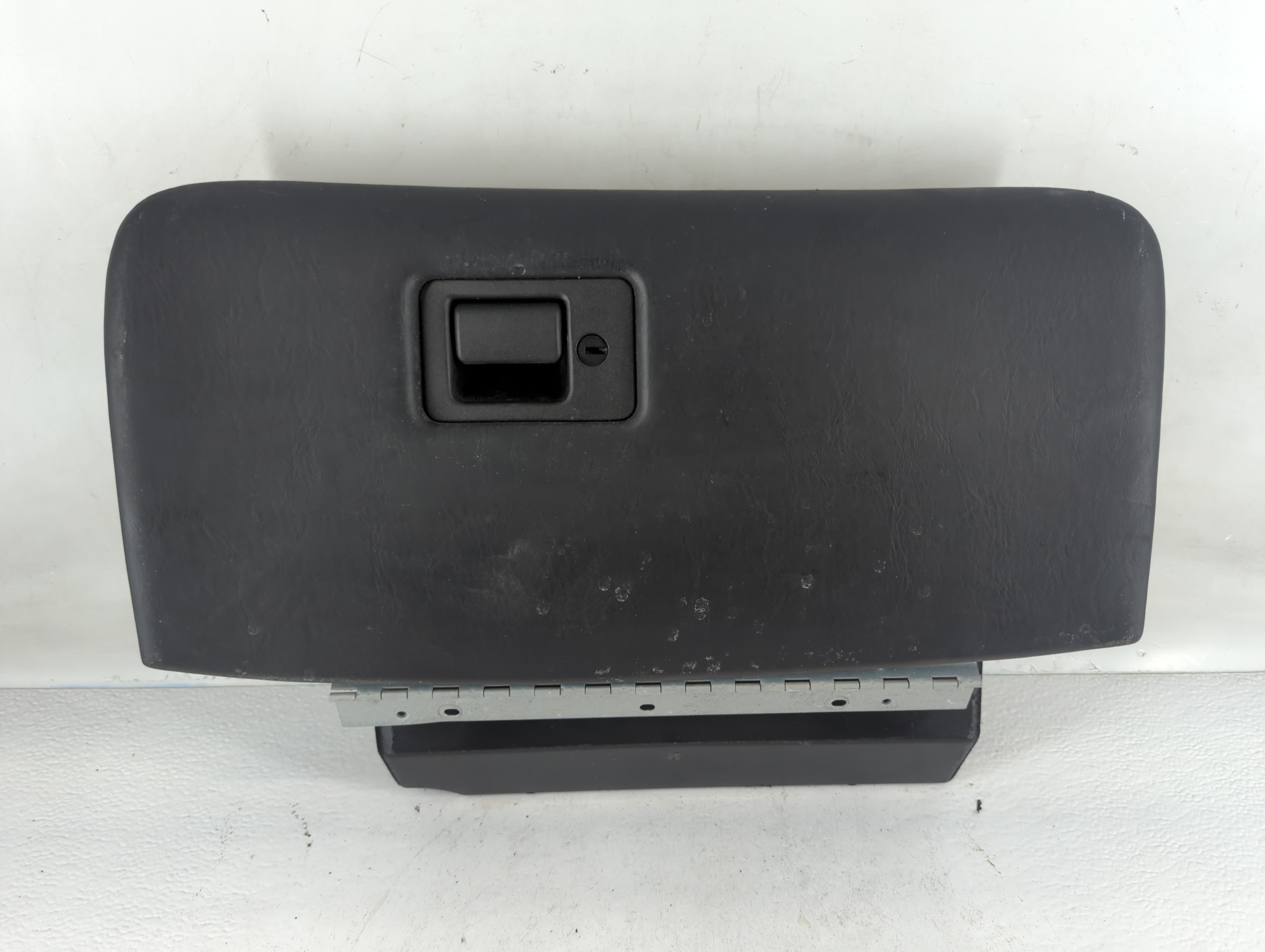 Picture of 2008 Lincoln Town Car Passenger Glove Box Door Storage Compartment 792819