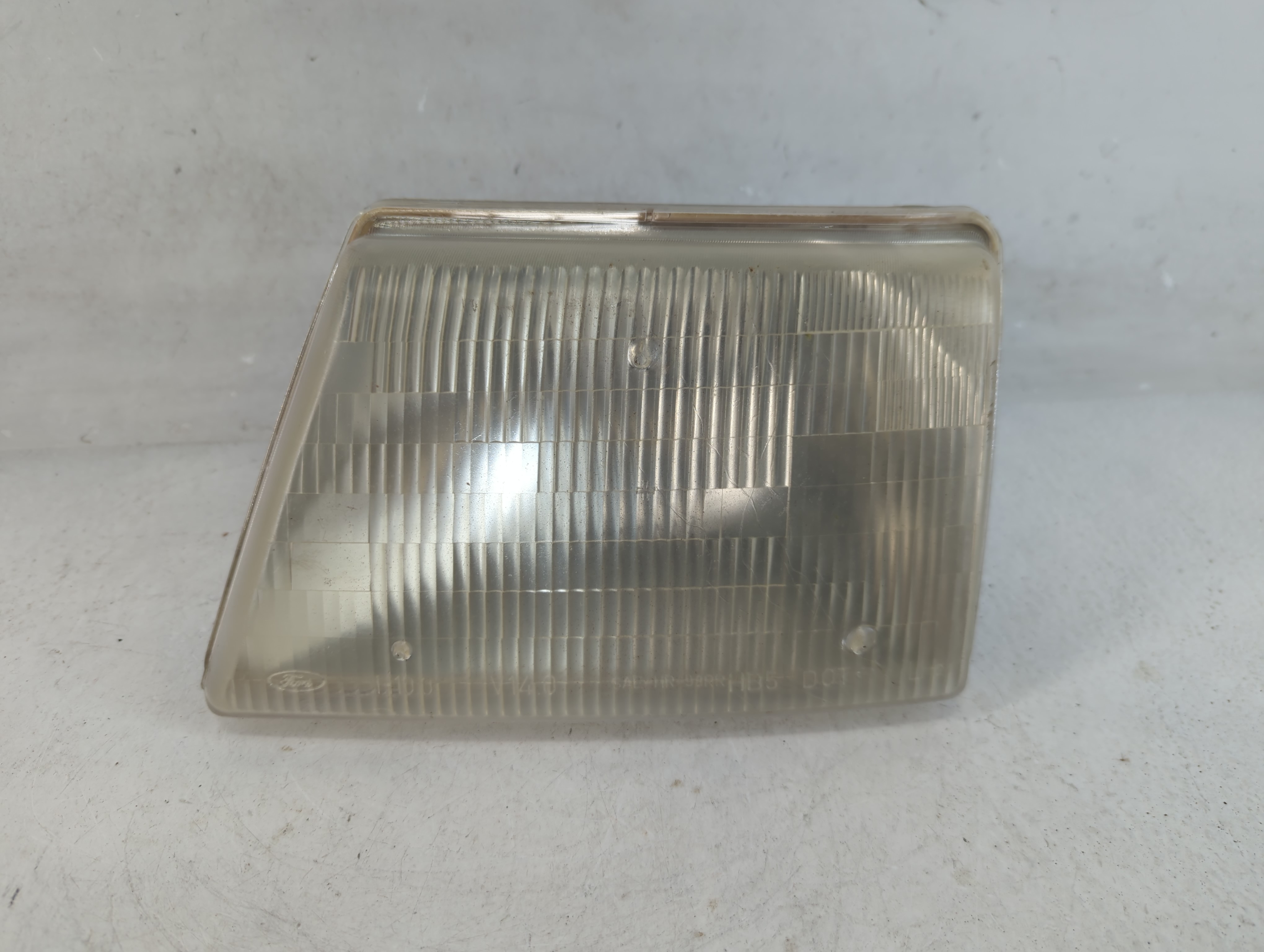 Picture of 1993-1997 Ford Ranger Passenger Right Oem Head Light Headlight Lamp 792833