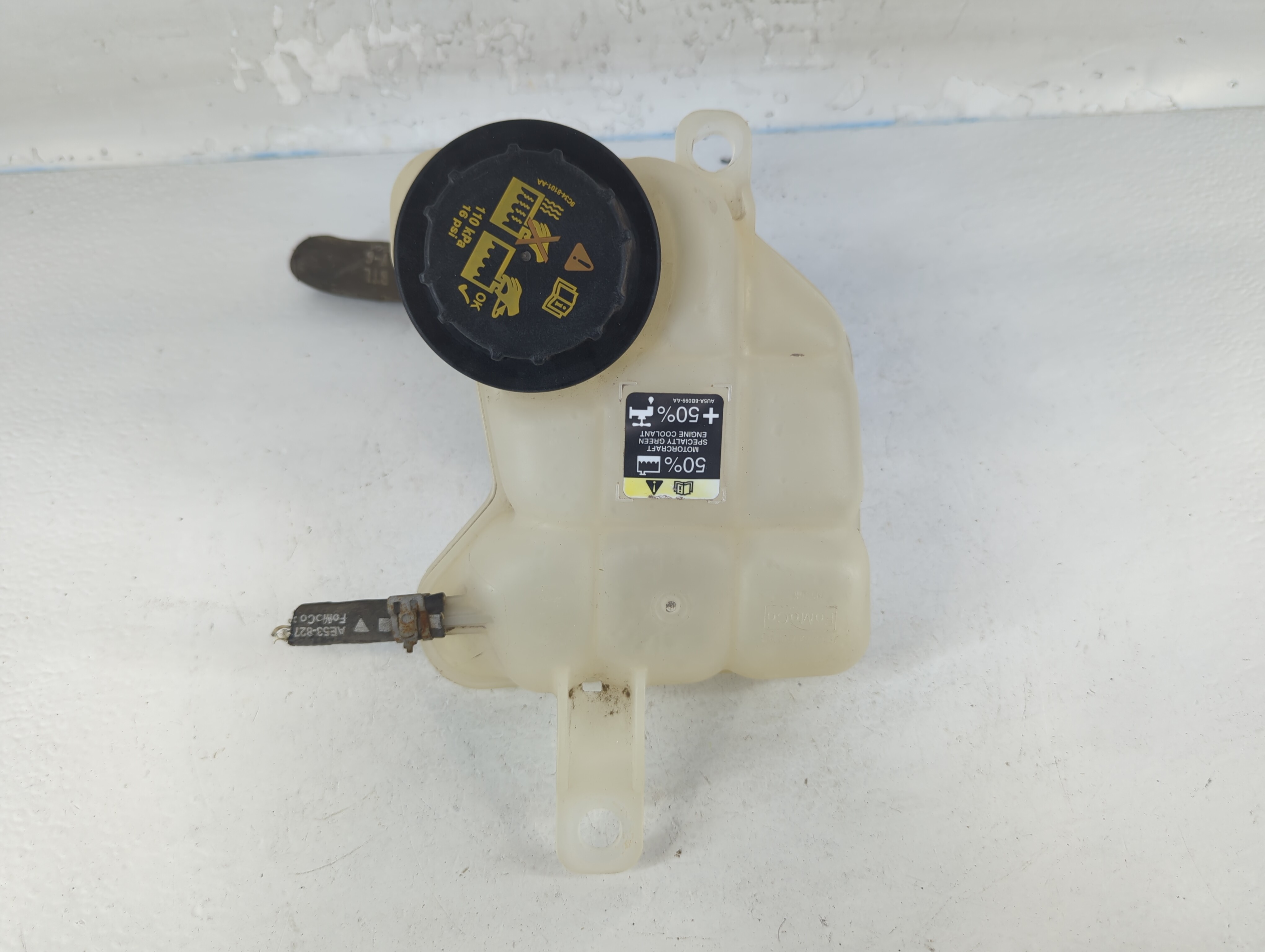 2010-2012 Ford Fusion Radiator Coolant Overflow Expansion Tank Bottle 793035 - Oemusedautoparts1.com