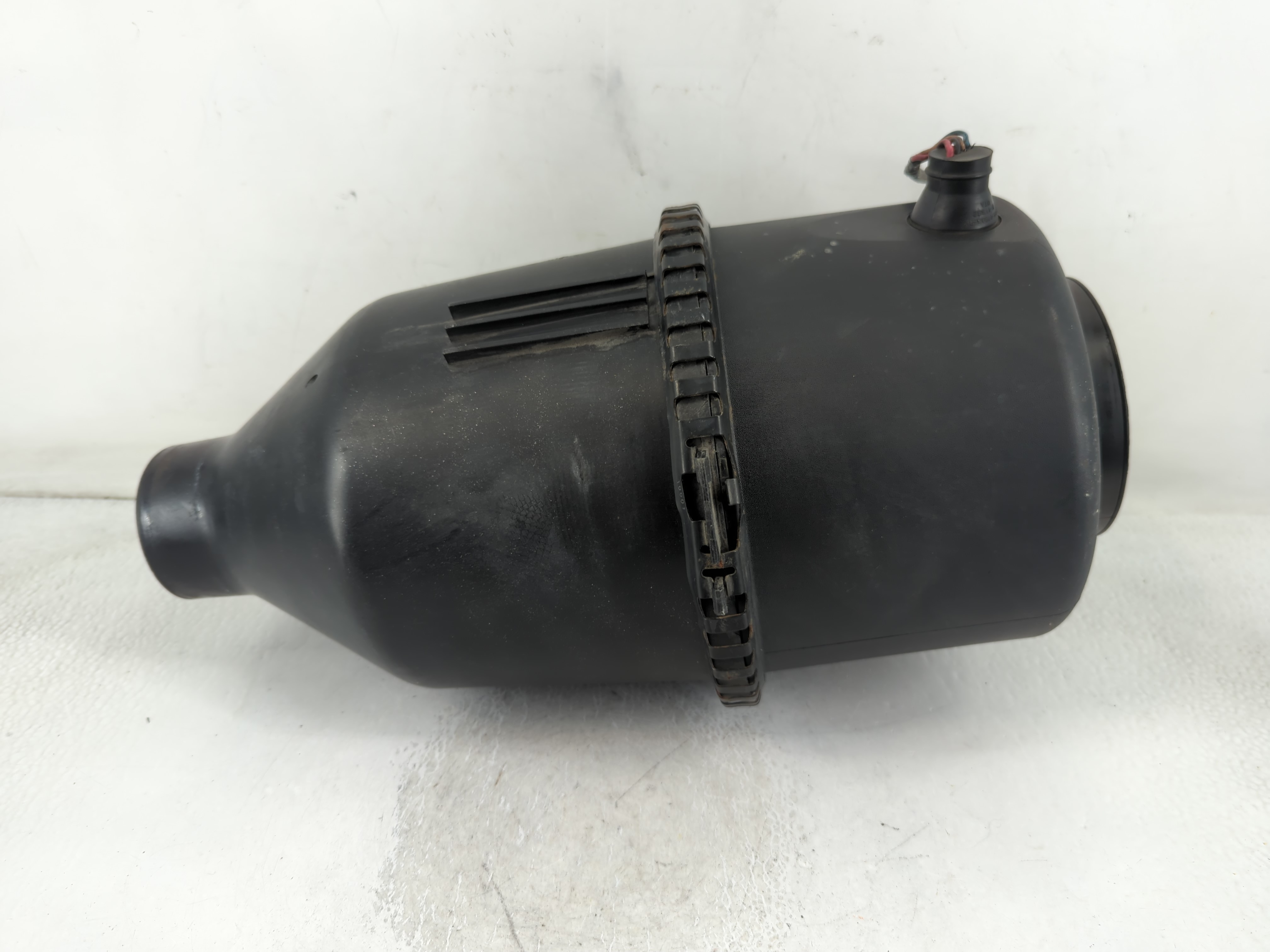 Picture of 2002 Lincoln Continental Air Cleaner Intake-duct Hose Tube 793161