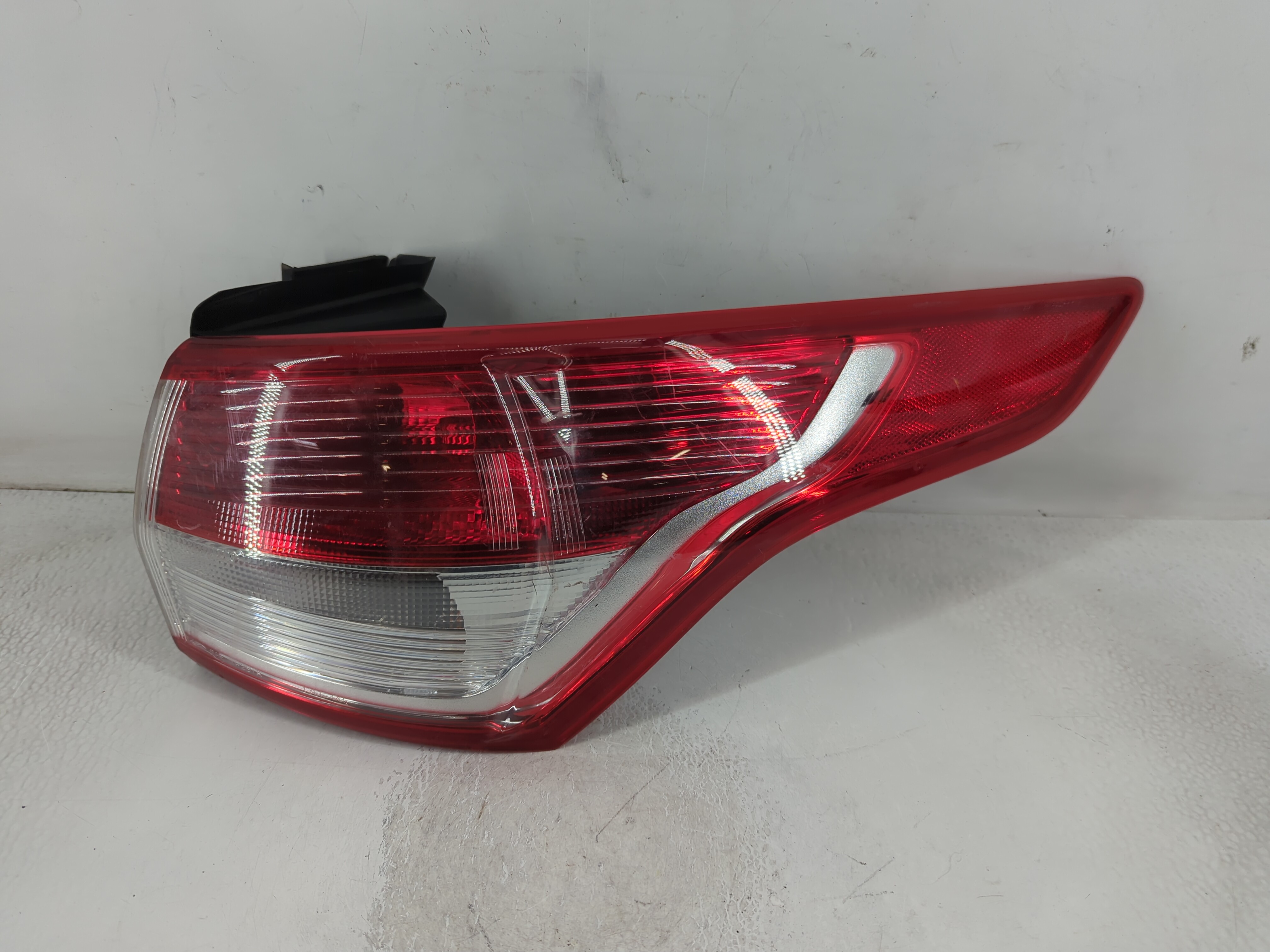 Picture of 2013 Ford Escape Passenger Right Side Tail Light Taillight Oem 793205