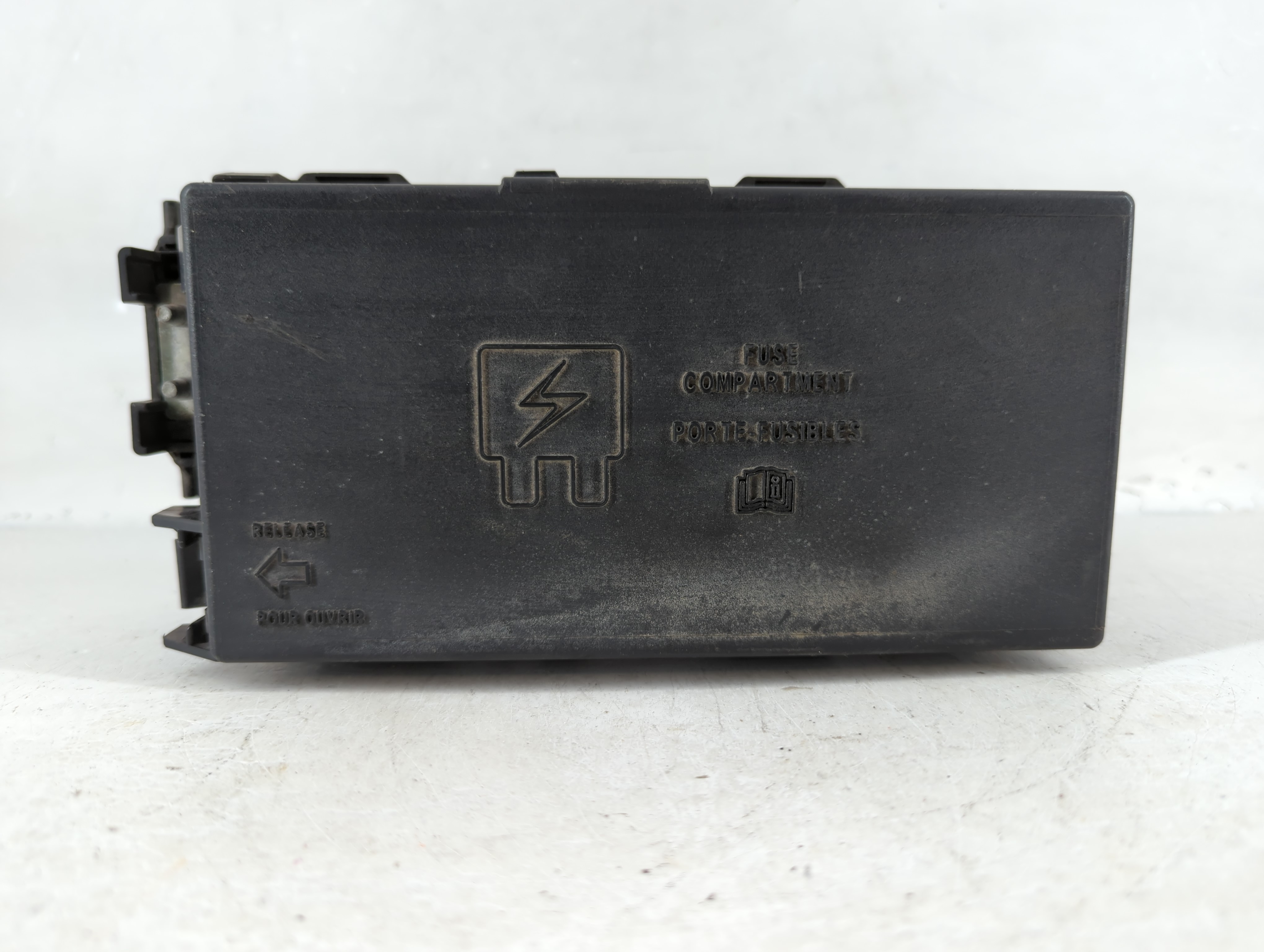 Picture of Ford Explorer Fusebox Fuse Box Relay Module 793411