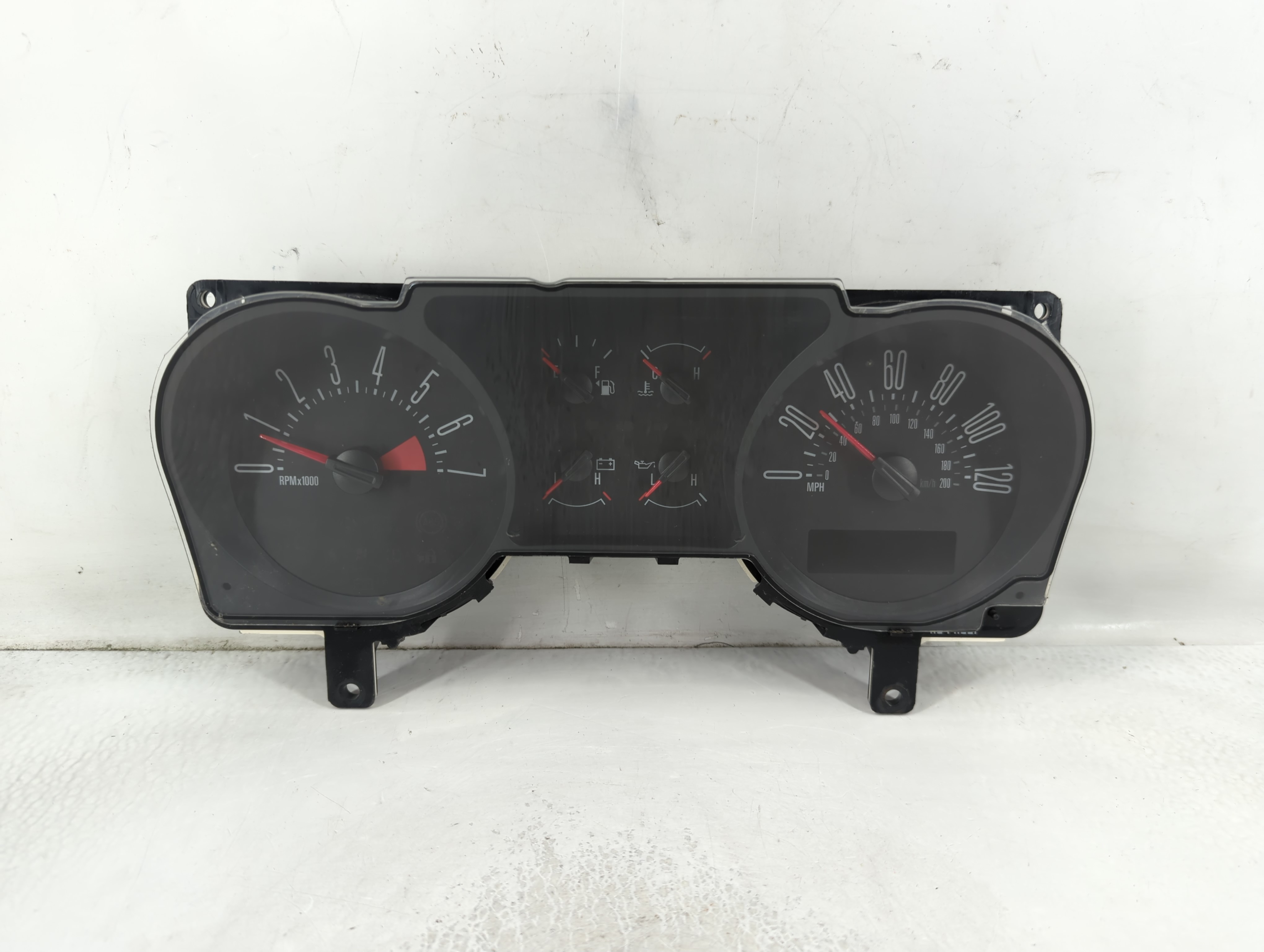 Picture of 2006-2006 Ford Mustang Speedometer Instrument Cluster Gauges 793712