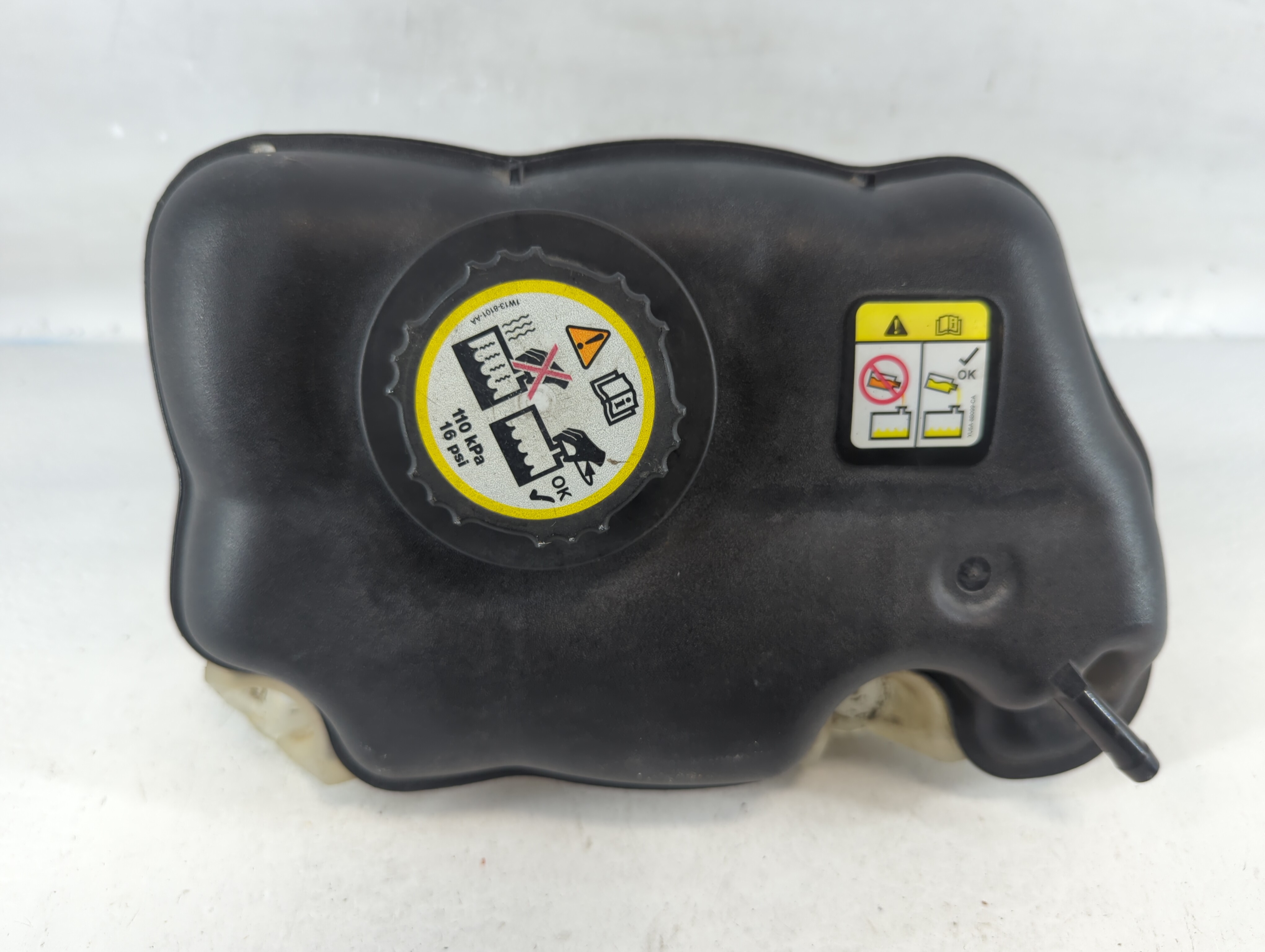 Picture of 2005-2010 Ford Mustang Radiator Coolant Overflow Expansion Tank Bottle 793727