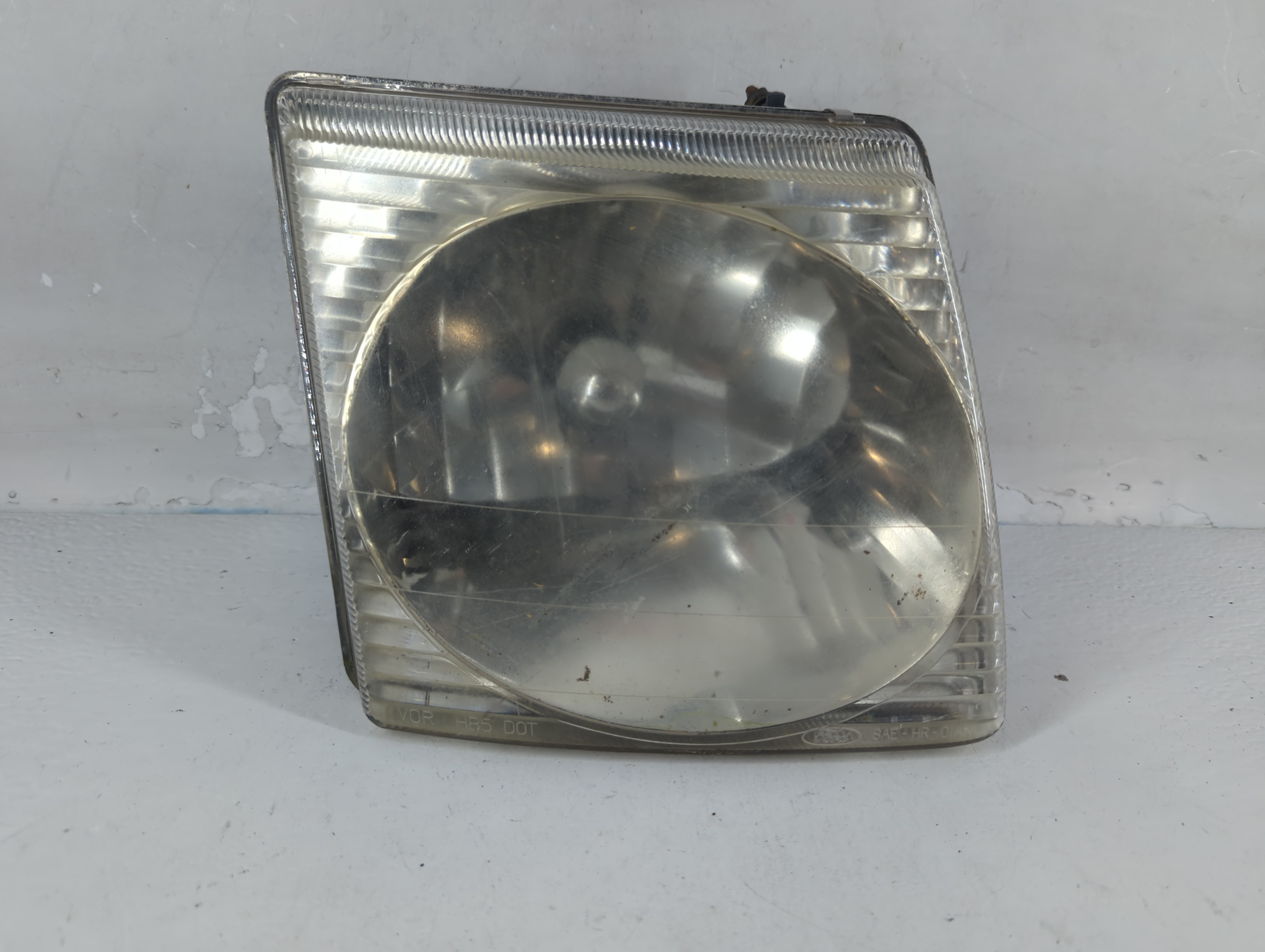 Ford Explorer Passenger Right Oem Head Light Headlight Lamp 794085 - Oemusedautoparts1.com