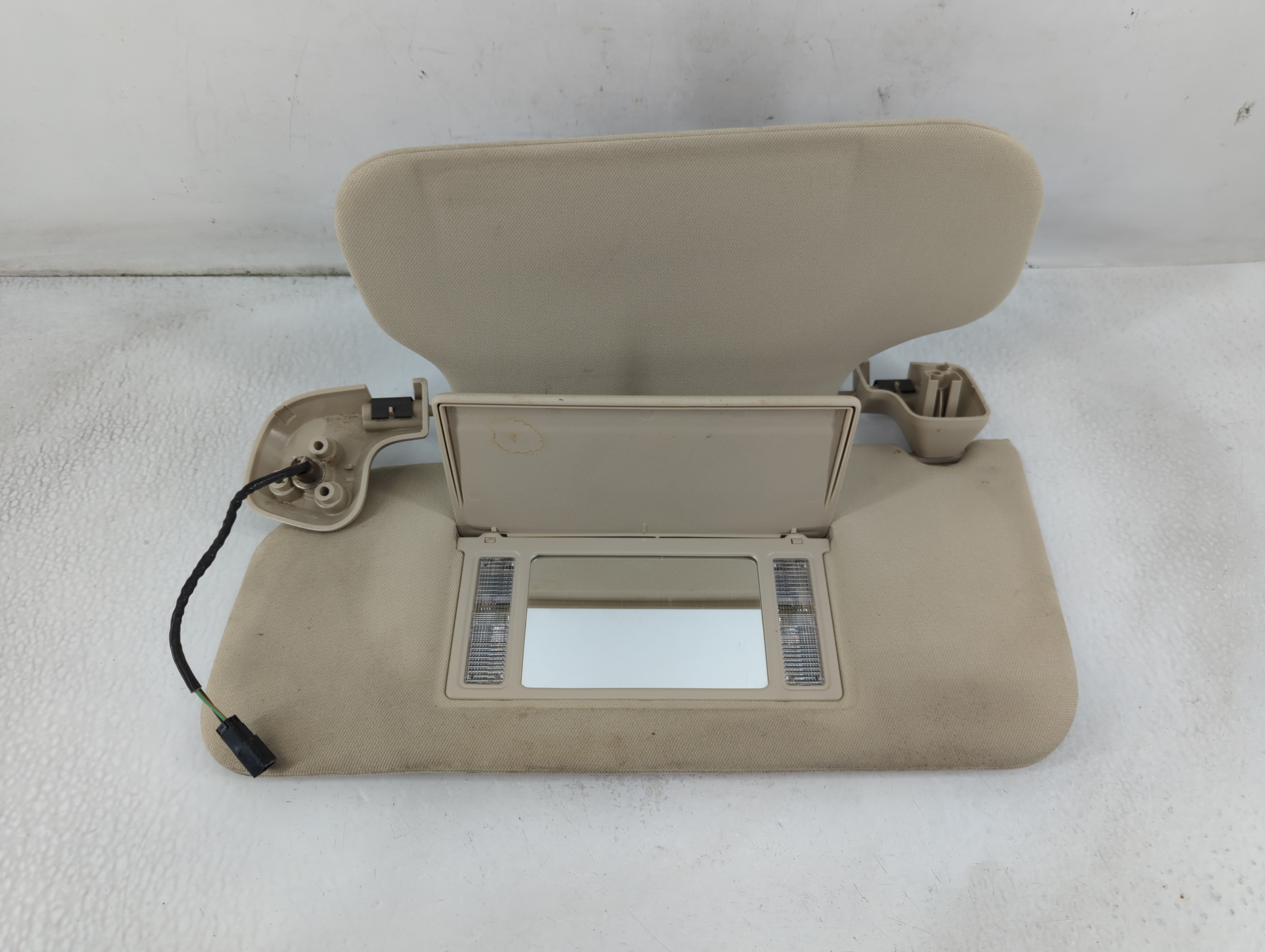 2003 Lincoln Navigator Driver Sun Visor Mirror Left Sunvisor Beige 794510 - Oemusedautoparts1.com