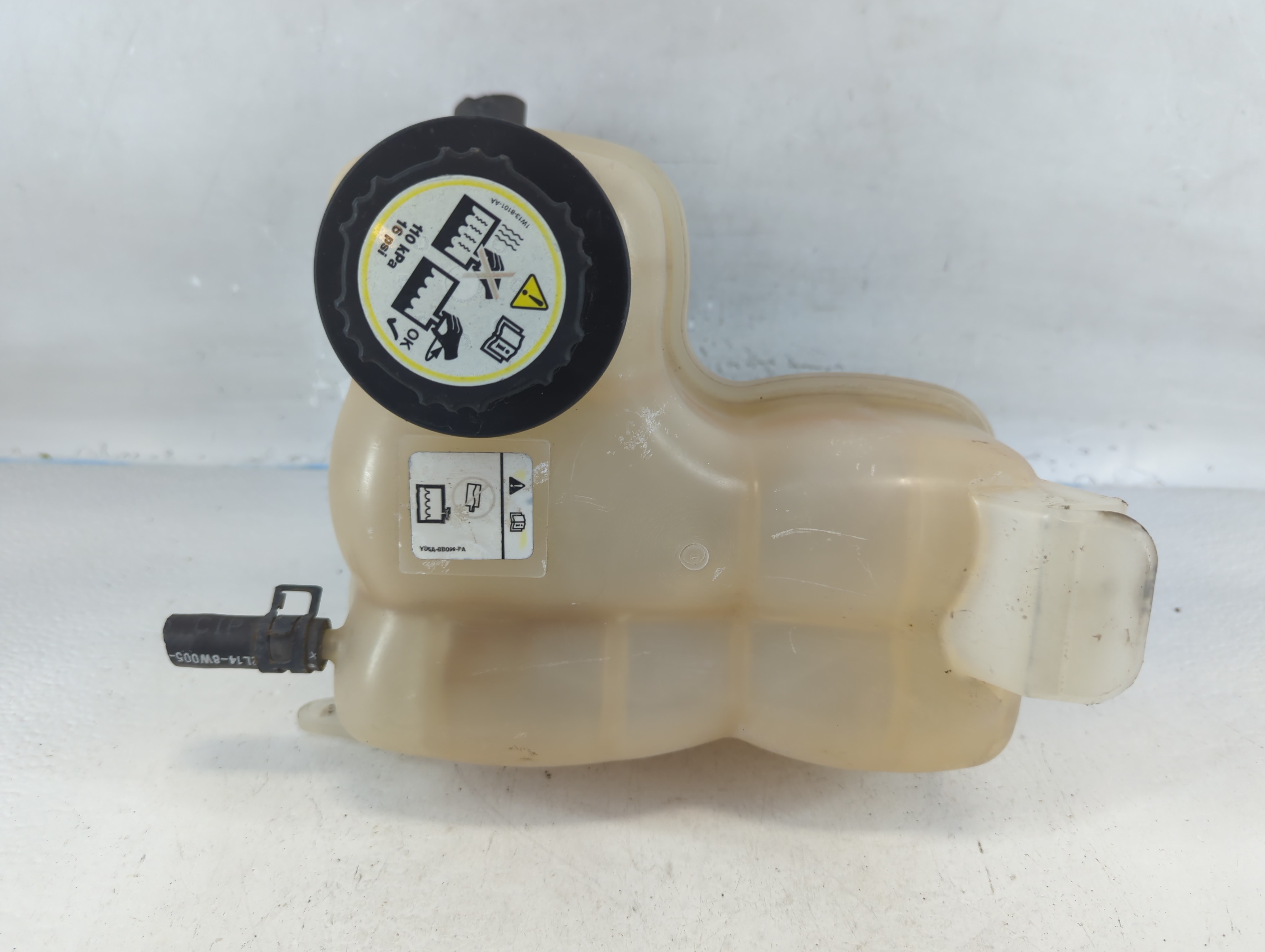 Lincoln Navigator Radiator Coolant Overflow Expansion Tank Bottle 794536 - Oemusedautoparts1.com