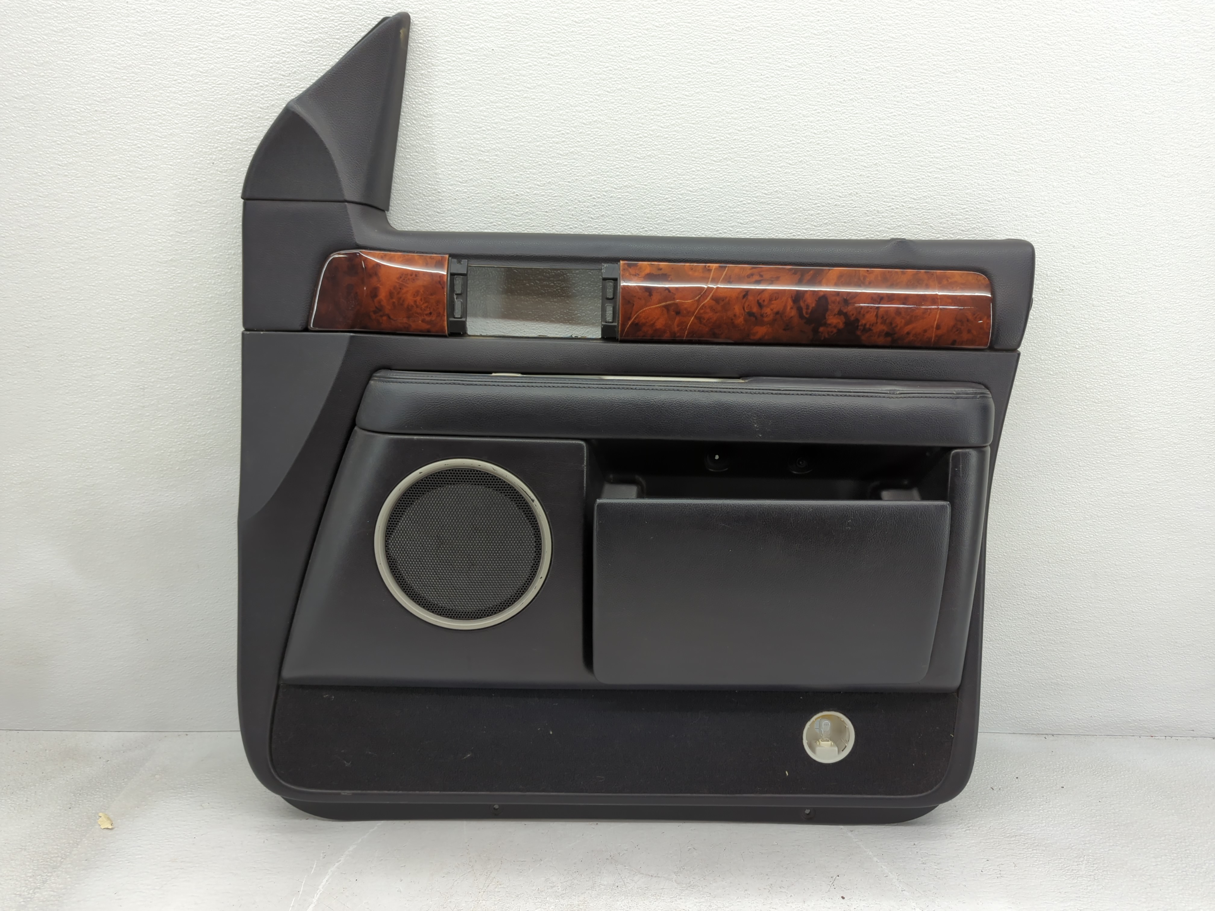 2003 Lincoln Navigator Front Right Passenger Interior Door Panel Trim 794564 - Oemusedautoparts1.com