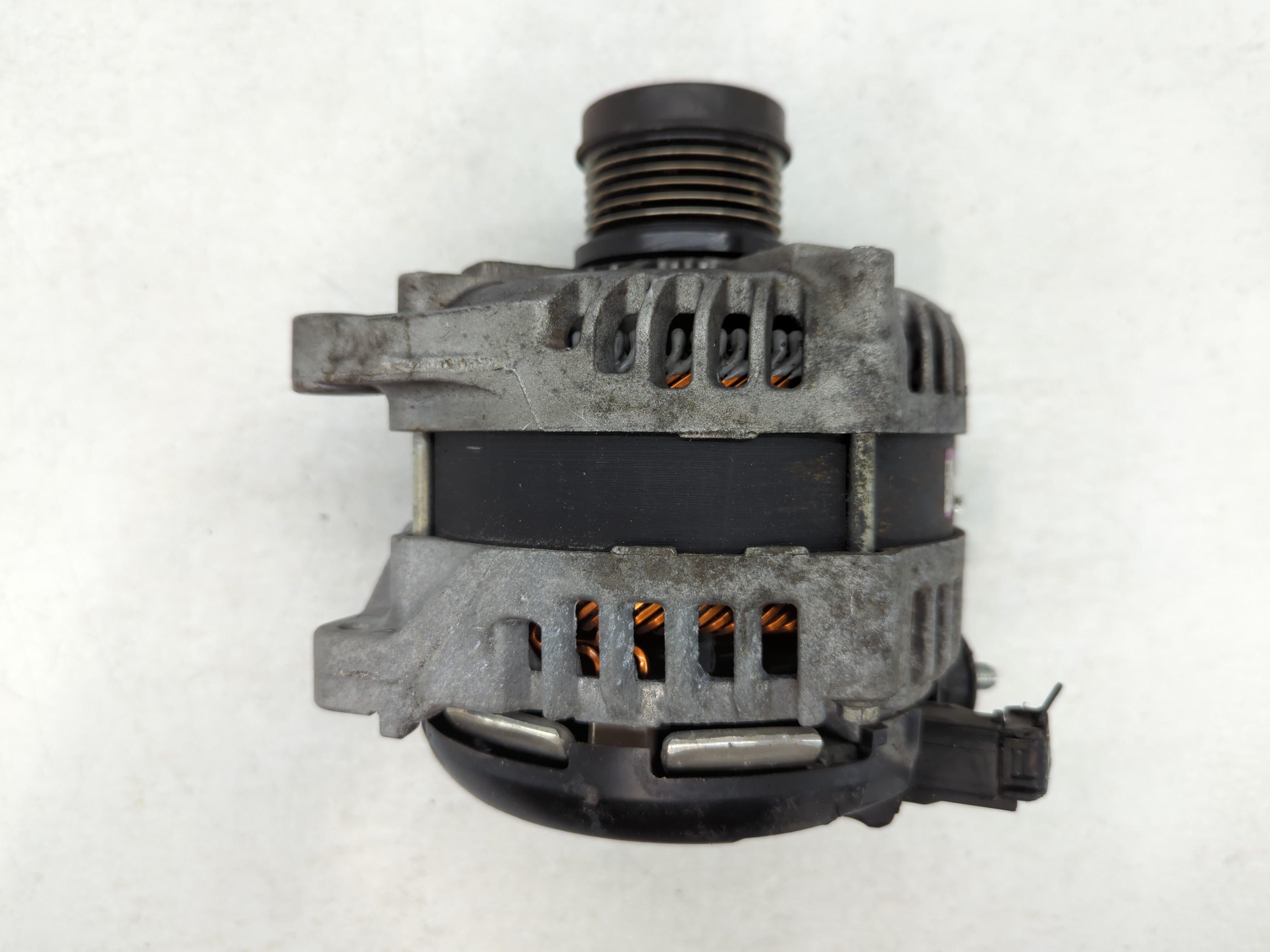Picture of 2017 Toyota Highlander Alternator Generator Charging Assembly Engine Oem 794672