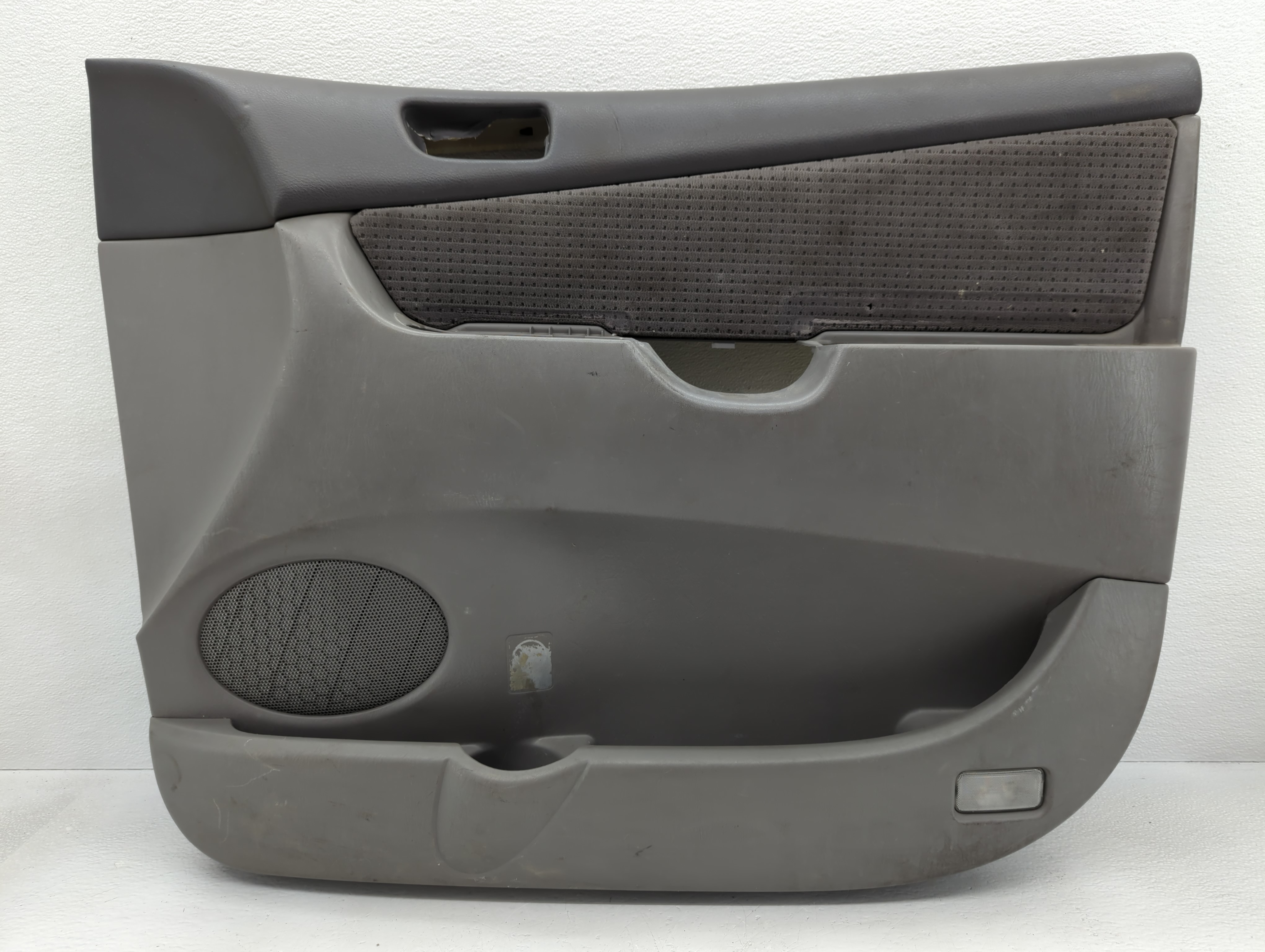 2004 Toyota Sienna Rear Right Passenger Interior Door Panel Trim Grey 794701 - Oemusedautoparts1.com