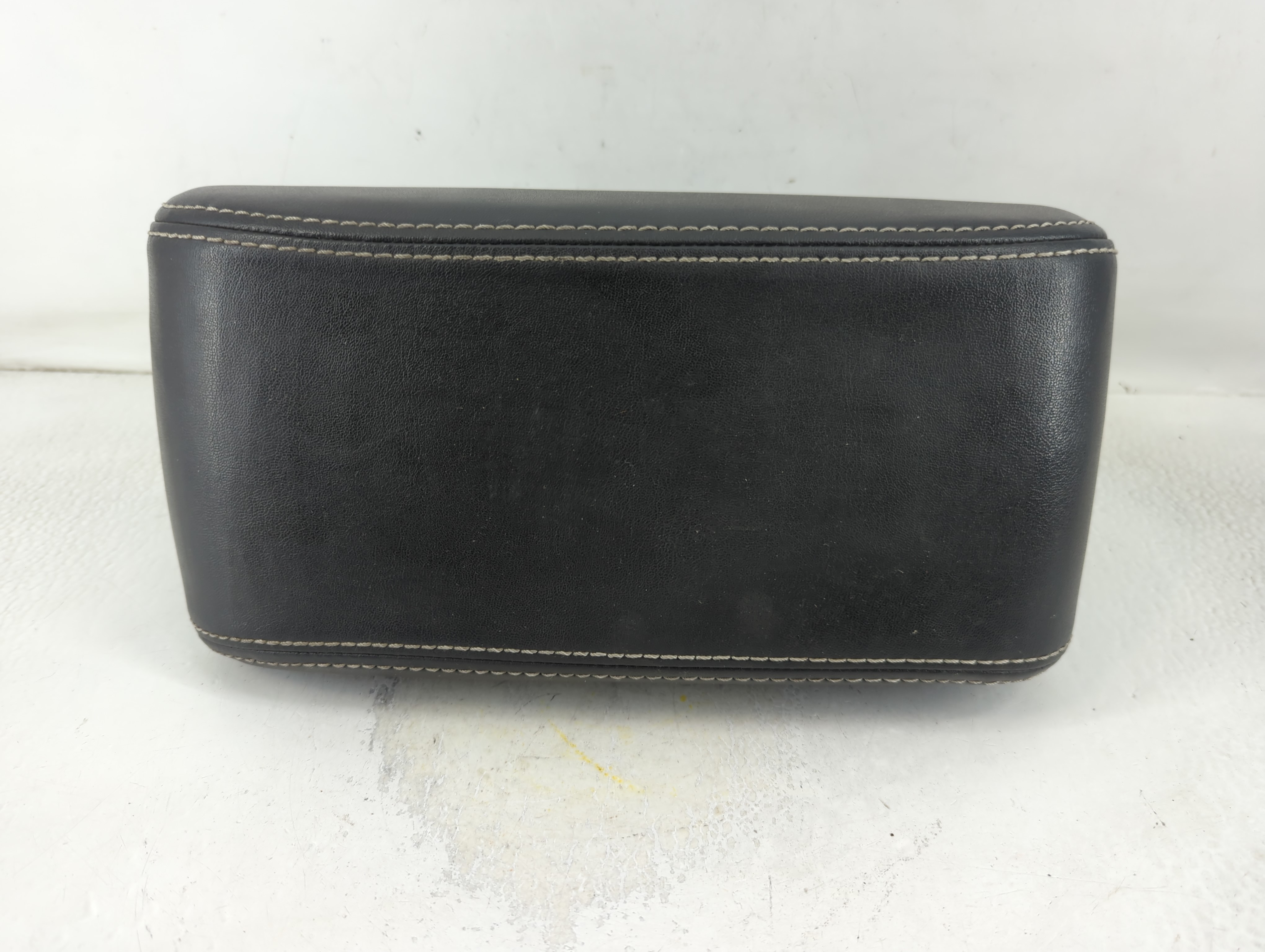 2010 Ford Fusion Center Console Armrest Cover Lid Black 794744 - Oemusedautoparts1.com