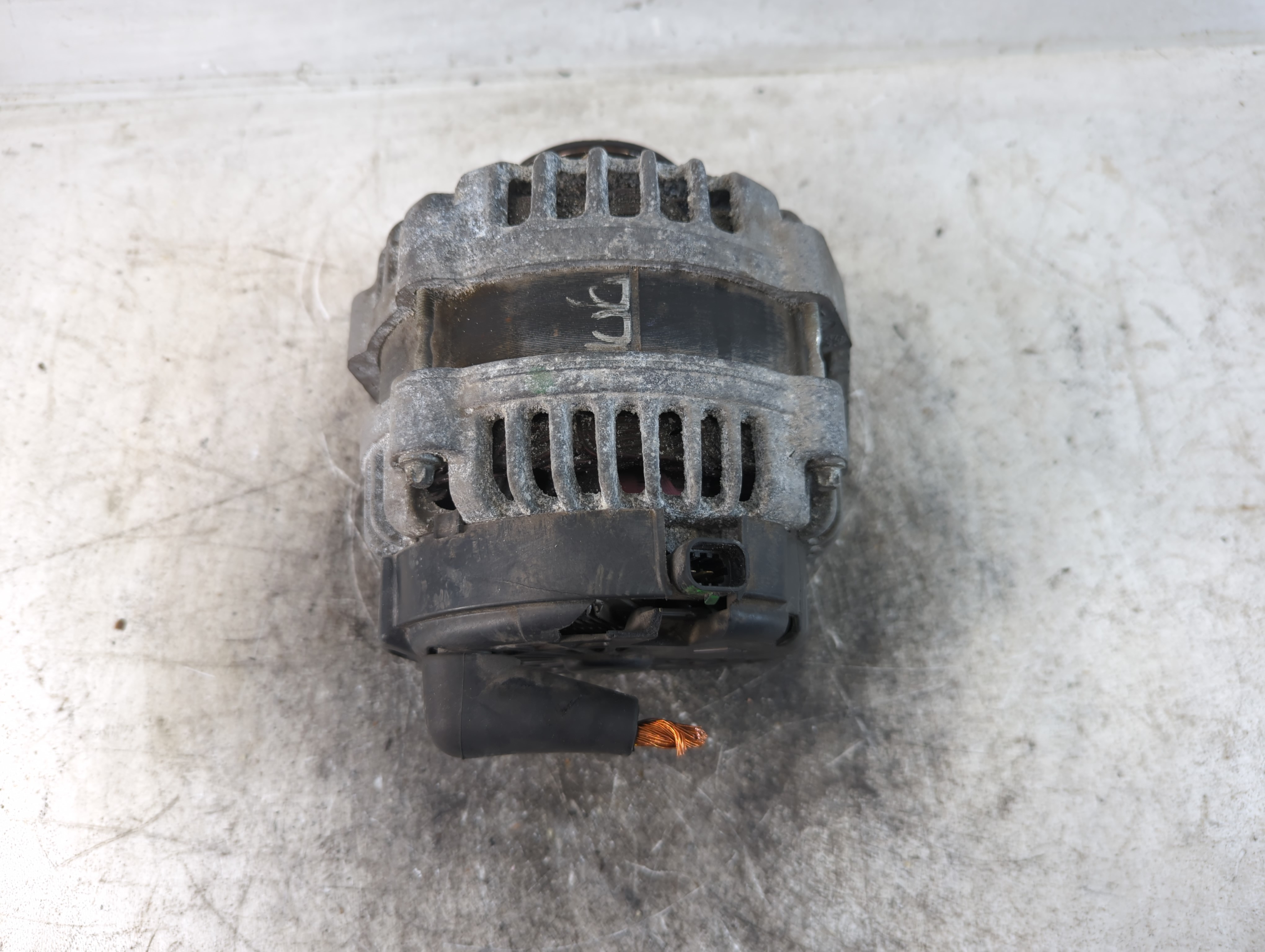 Picture of 2007 Gmc Yukon Xl 1500 Alternator Generator Charging Assembly Engine Oem 794811
