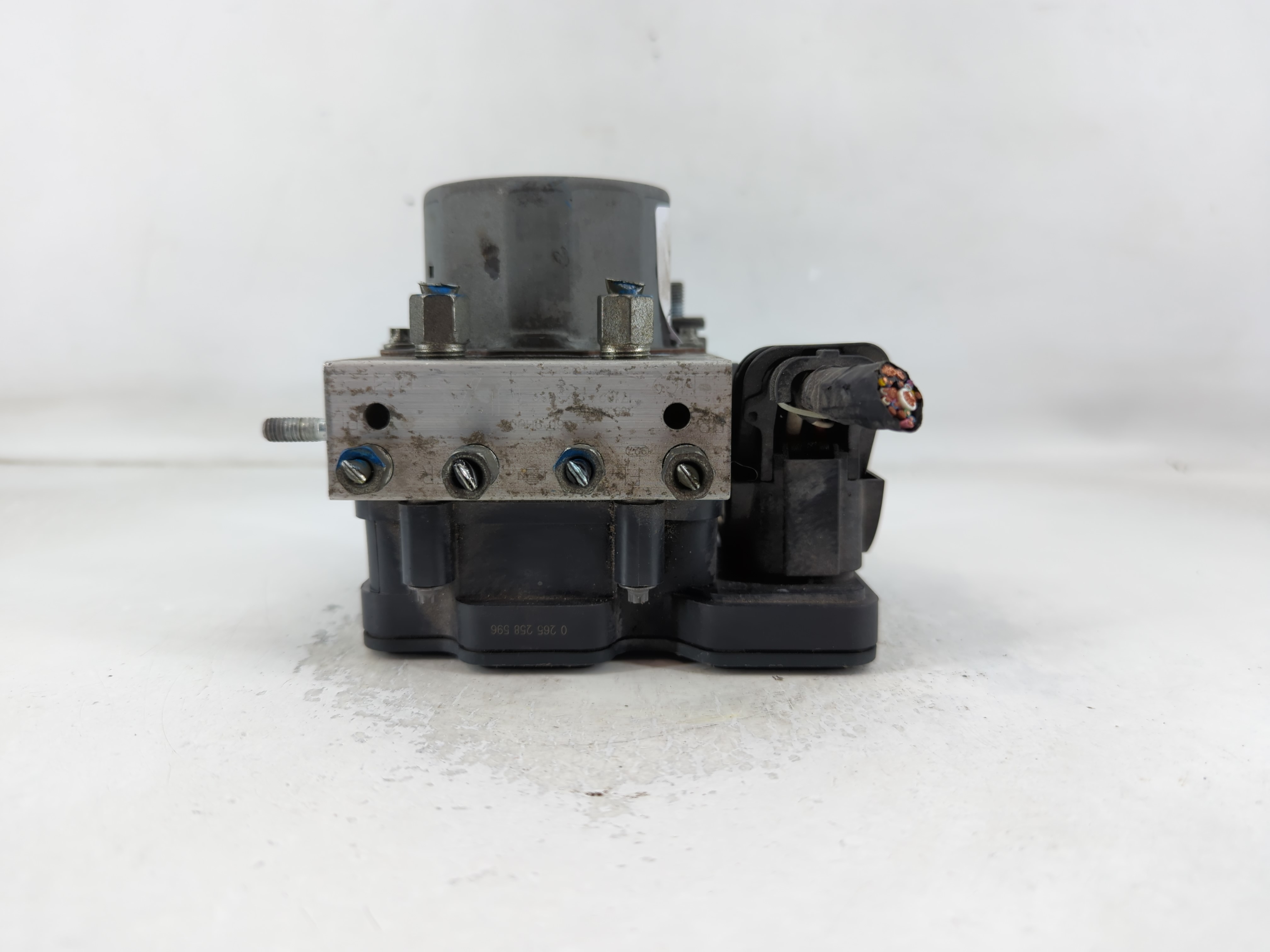 Picture of 2017-2018 Nissan Altima Abs Pump Control Module 794840