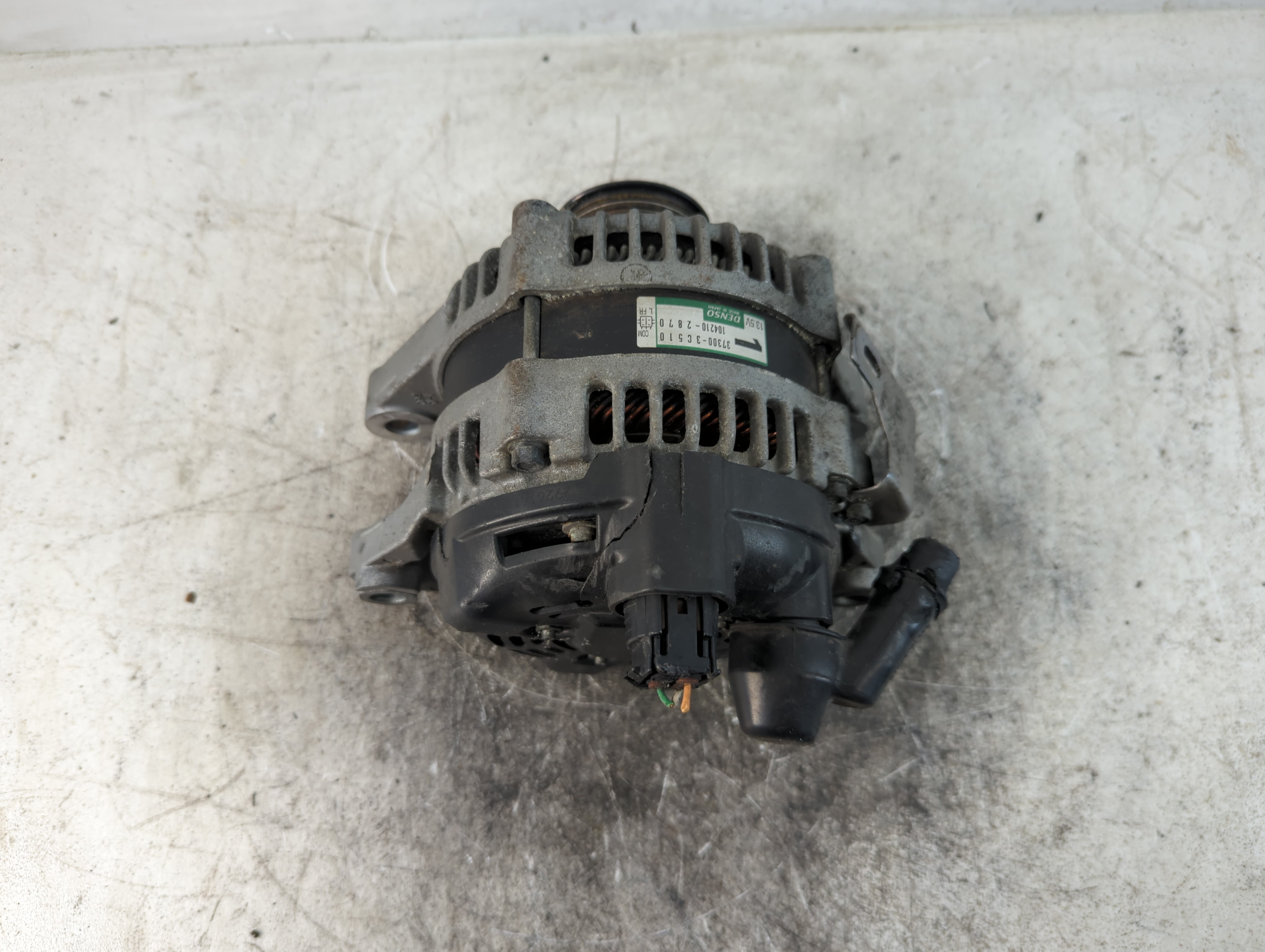 Picture of 2011-2018 Kia Sedona Alternator Generator Charging Assembly Engine Oem 794861