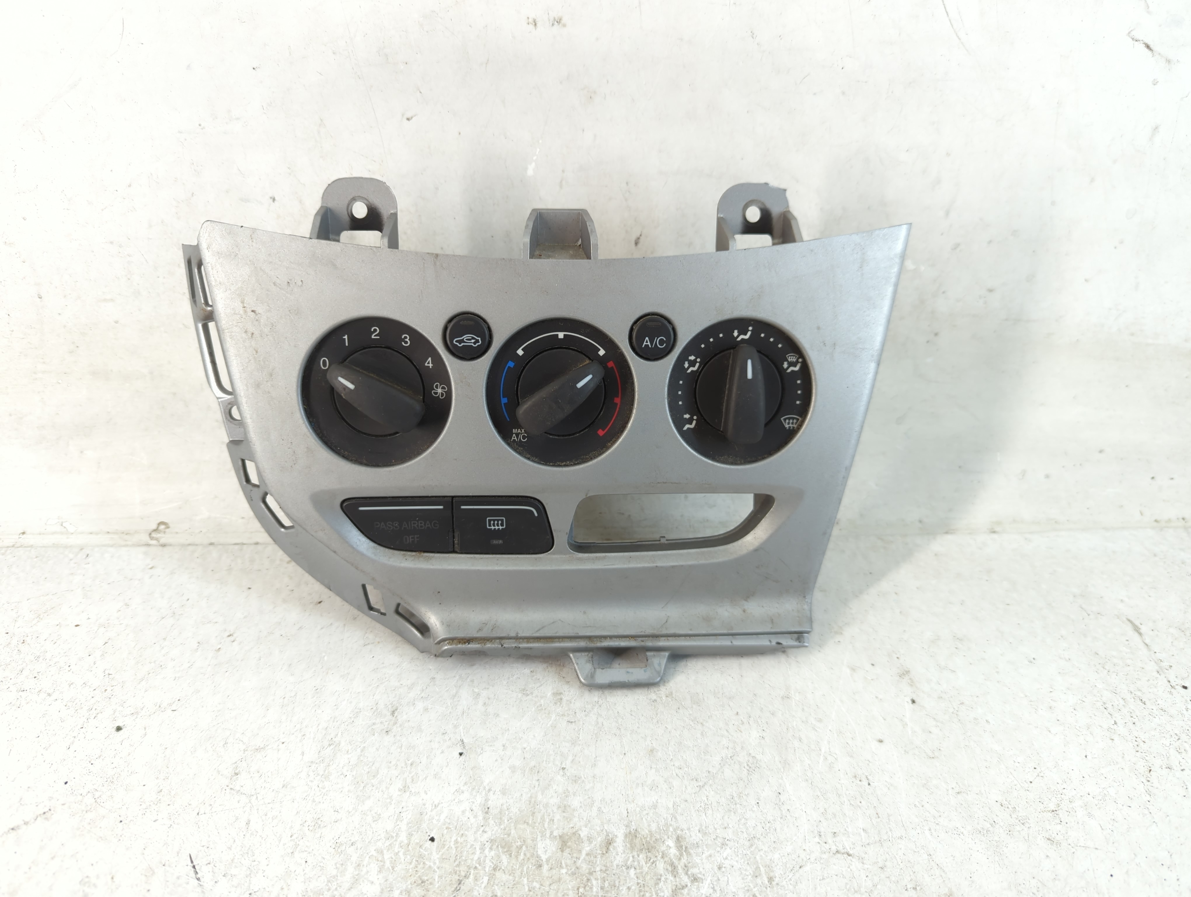 2014-2014 Ford Focus Ac Heater Climate Control Fd-cm5t-13080611-0527 794921 - Oemusedautoparts1.com