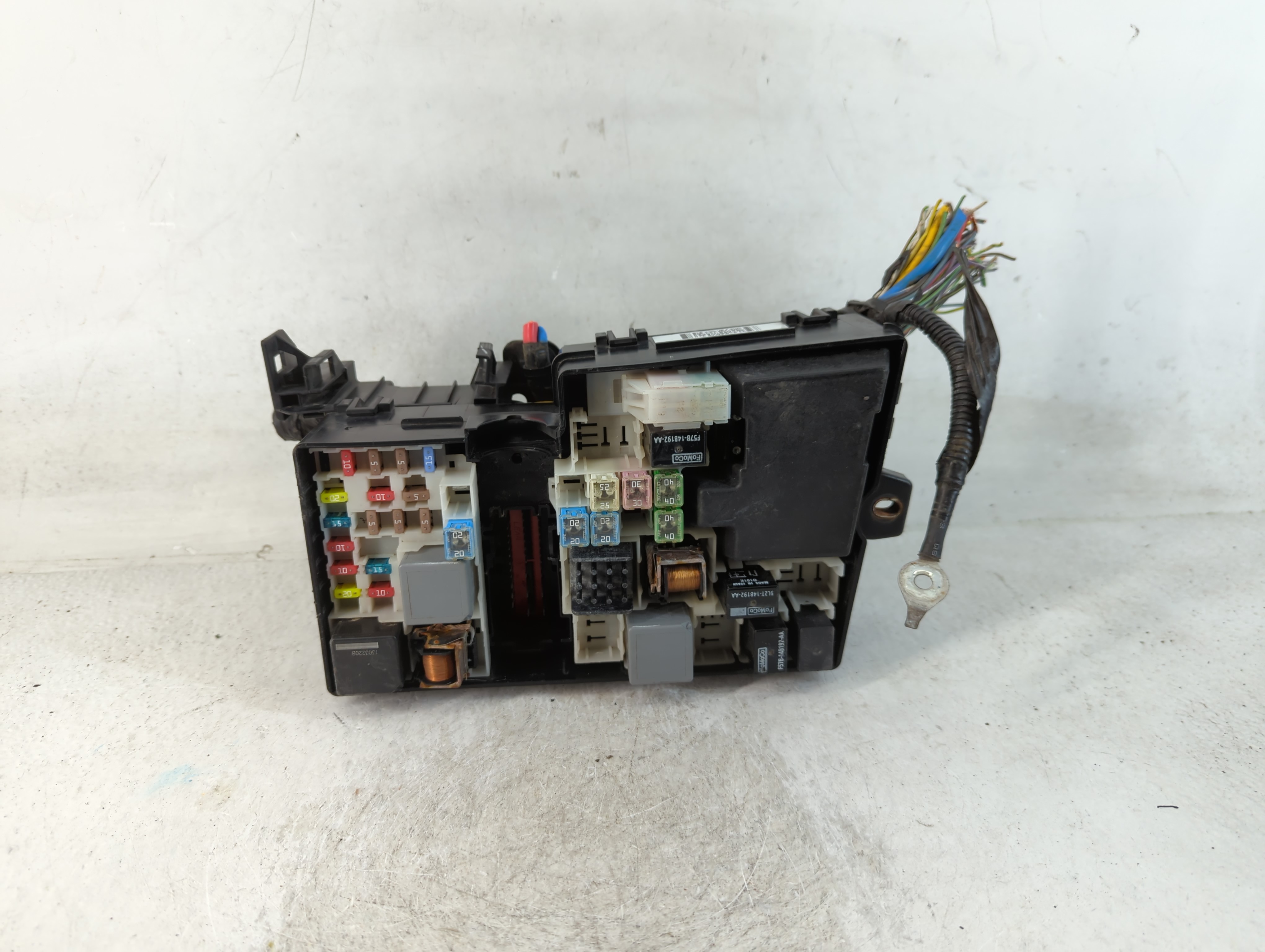 2013-2018 Ford C-max Fusebox Fuse Box Relay Module Fv6t-14k733-acf 794941 - Oemusedautoparts1.com