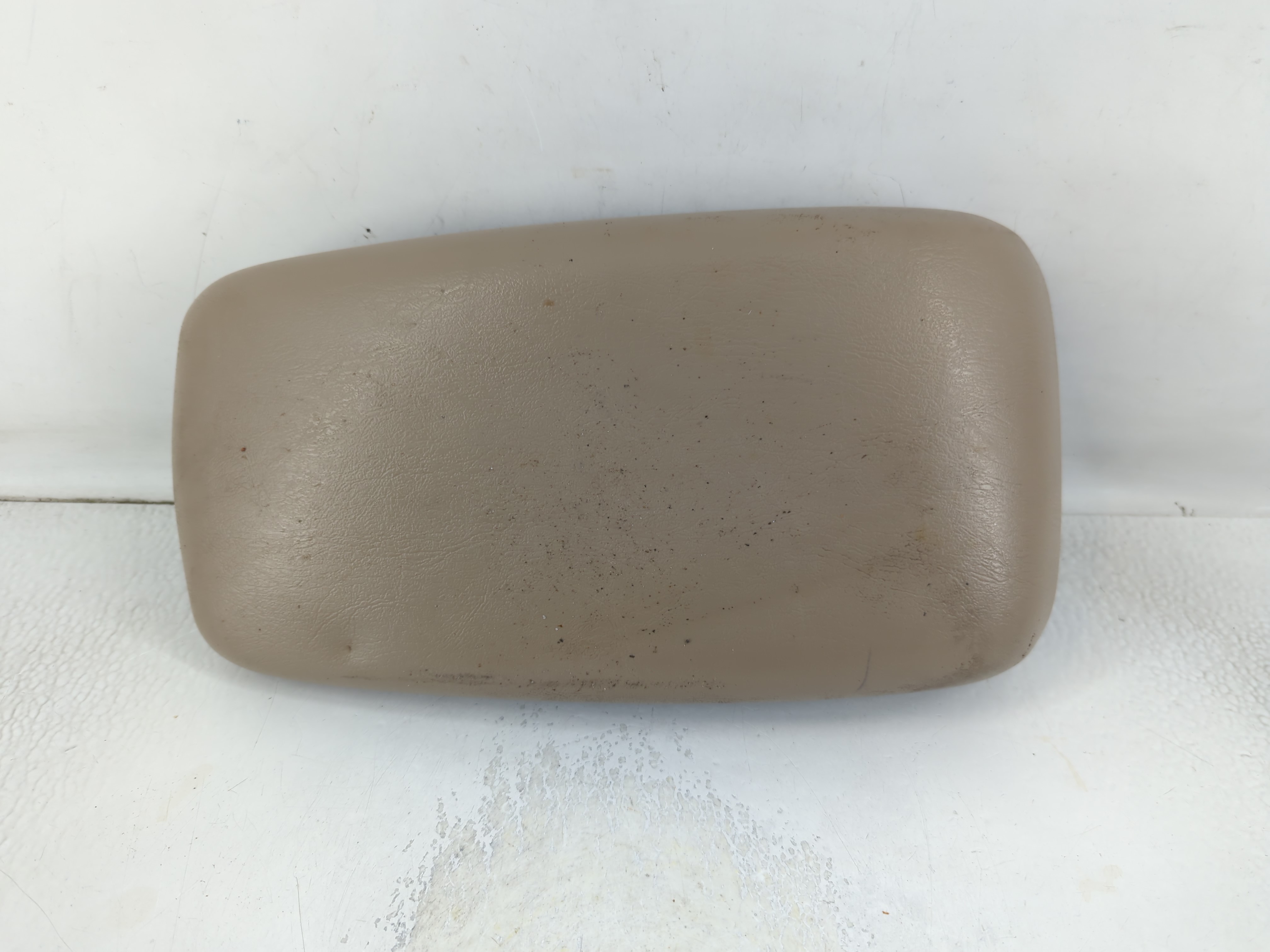 2007 Ford Taurus Center Console Armrest Cover Lid Beige 795000 - Oemusedautoparts1.com