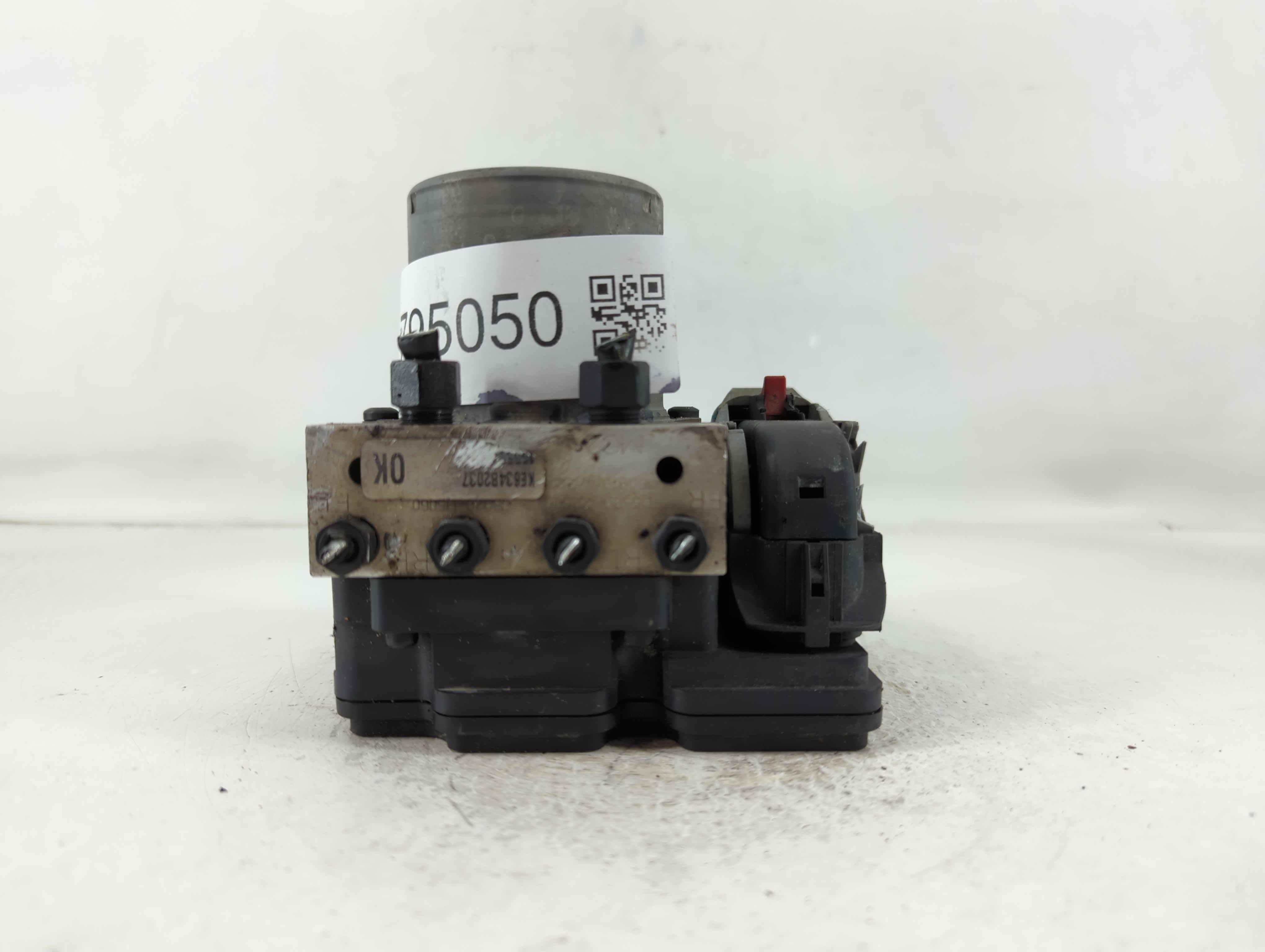 2017-2018 Kia Optima Abs Pump Control Module 795050 - Oemusedautoparts1.com