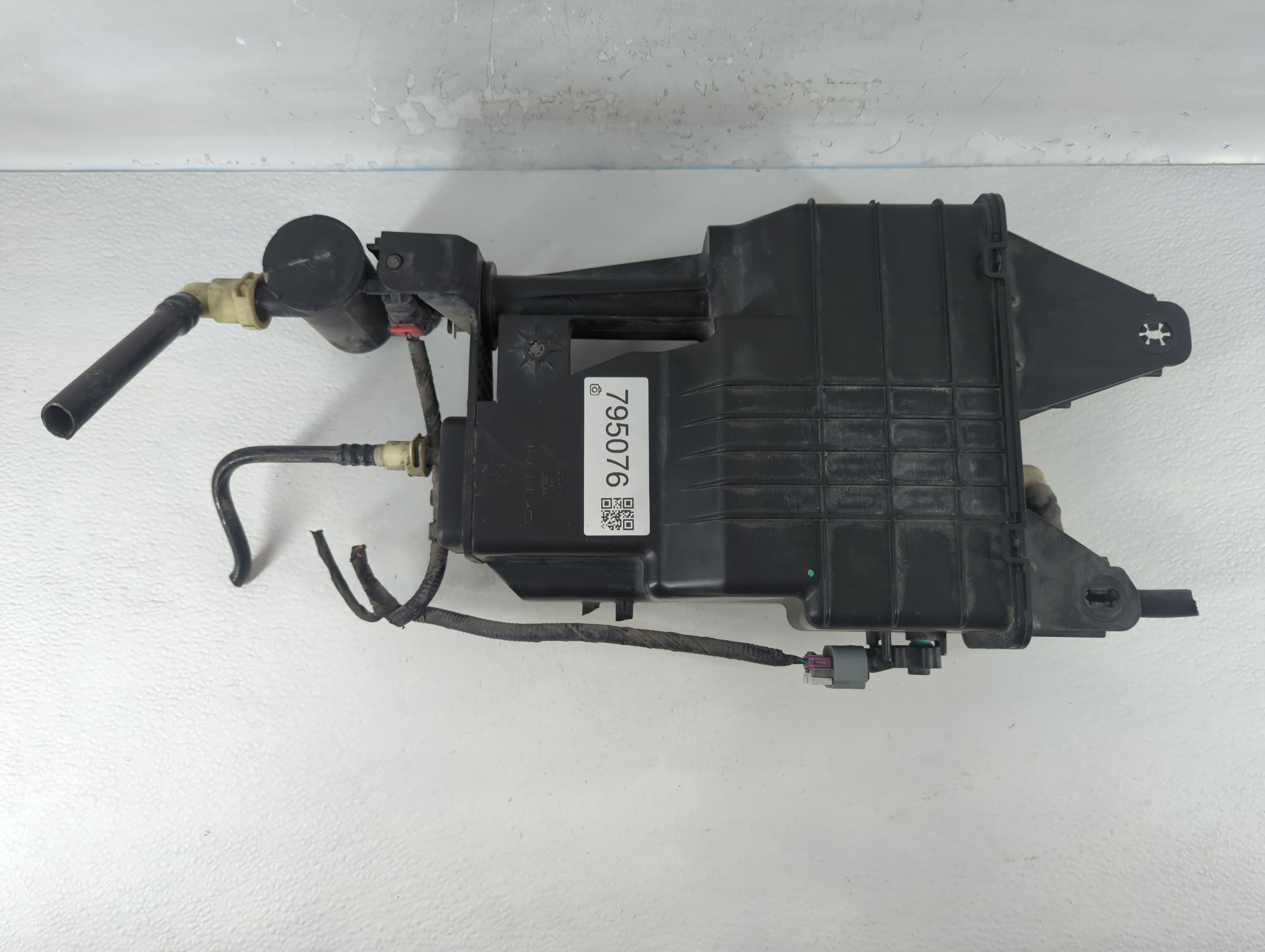 Picture of 2010 Cadillac Srx Fuel Vapor Charcoal Canister 795076